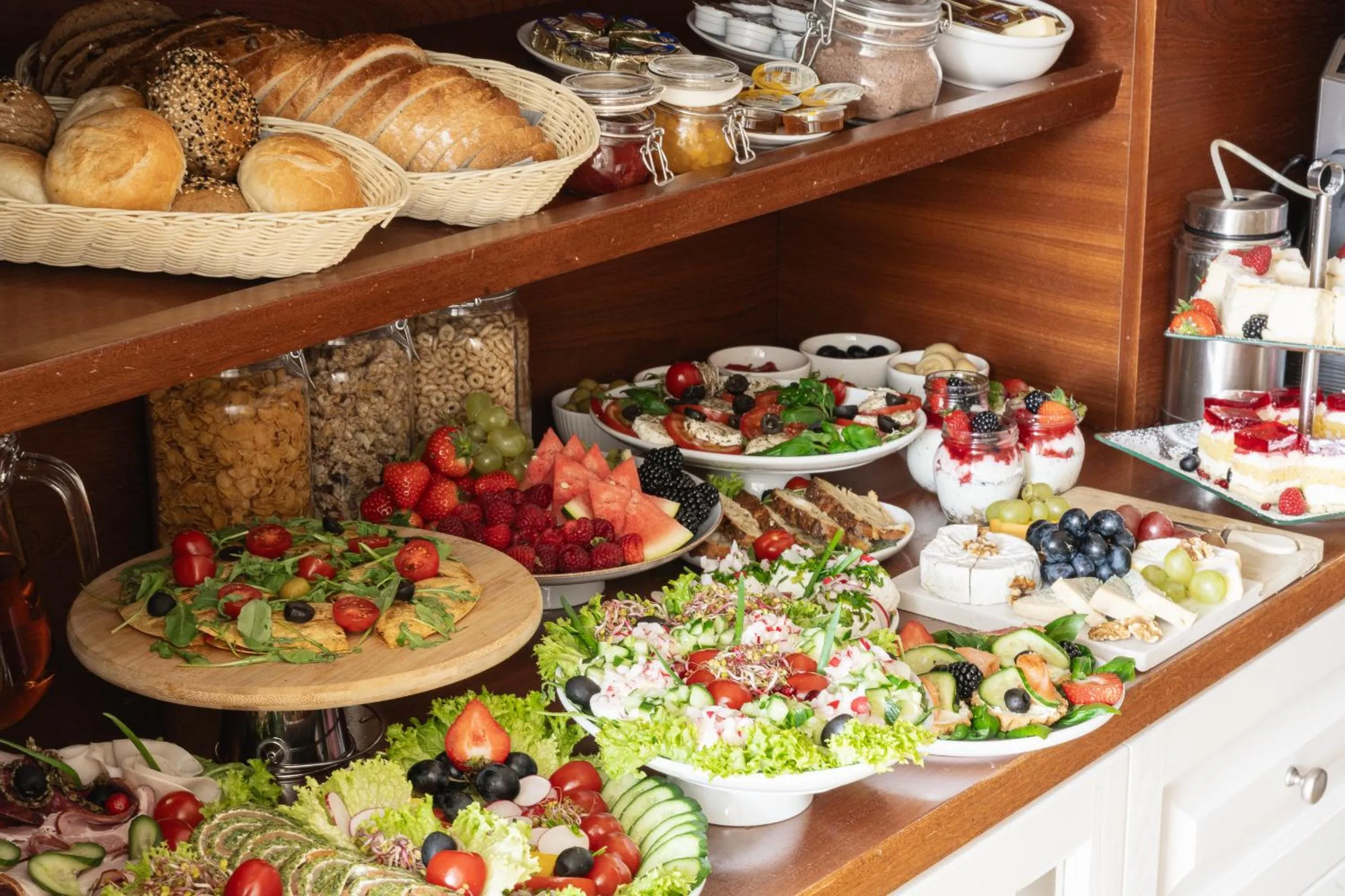 Buffet breakfast in Wilcznik 10