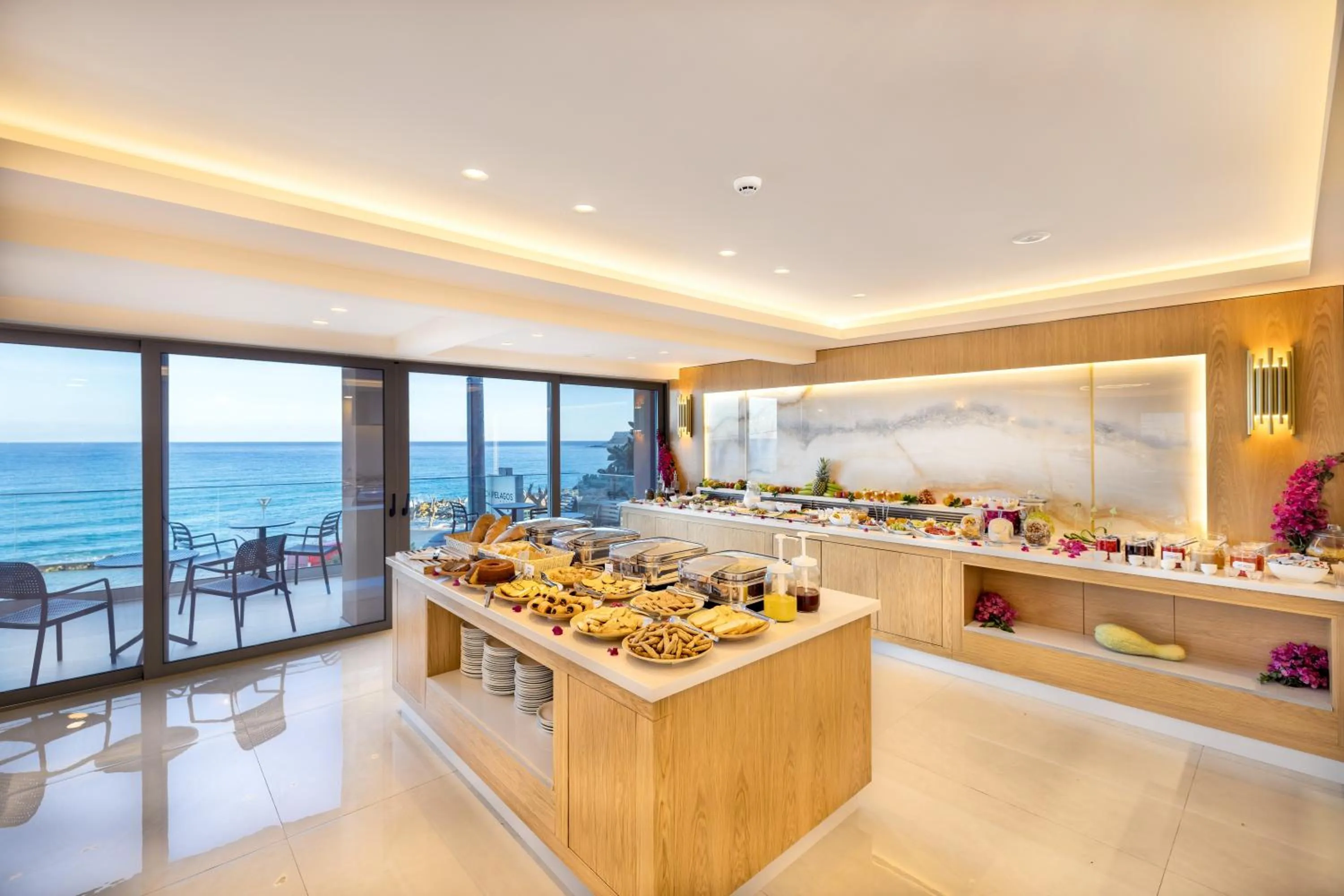 Breakfast in Archipelagos Hotel