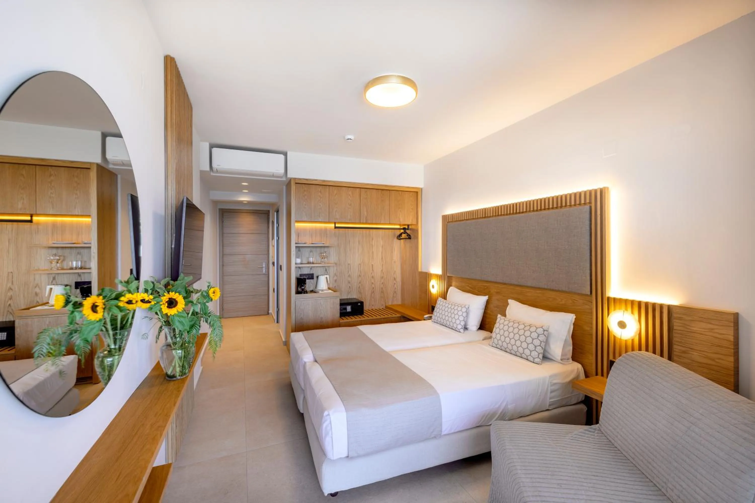 Bedroom, Bed in Archipelagos Hotel