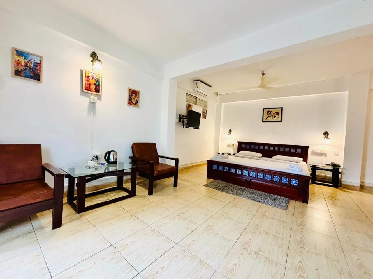 Bed in Honeywood Holiday Homes