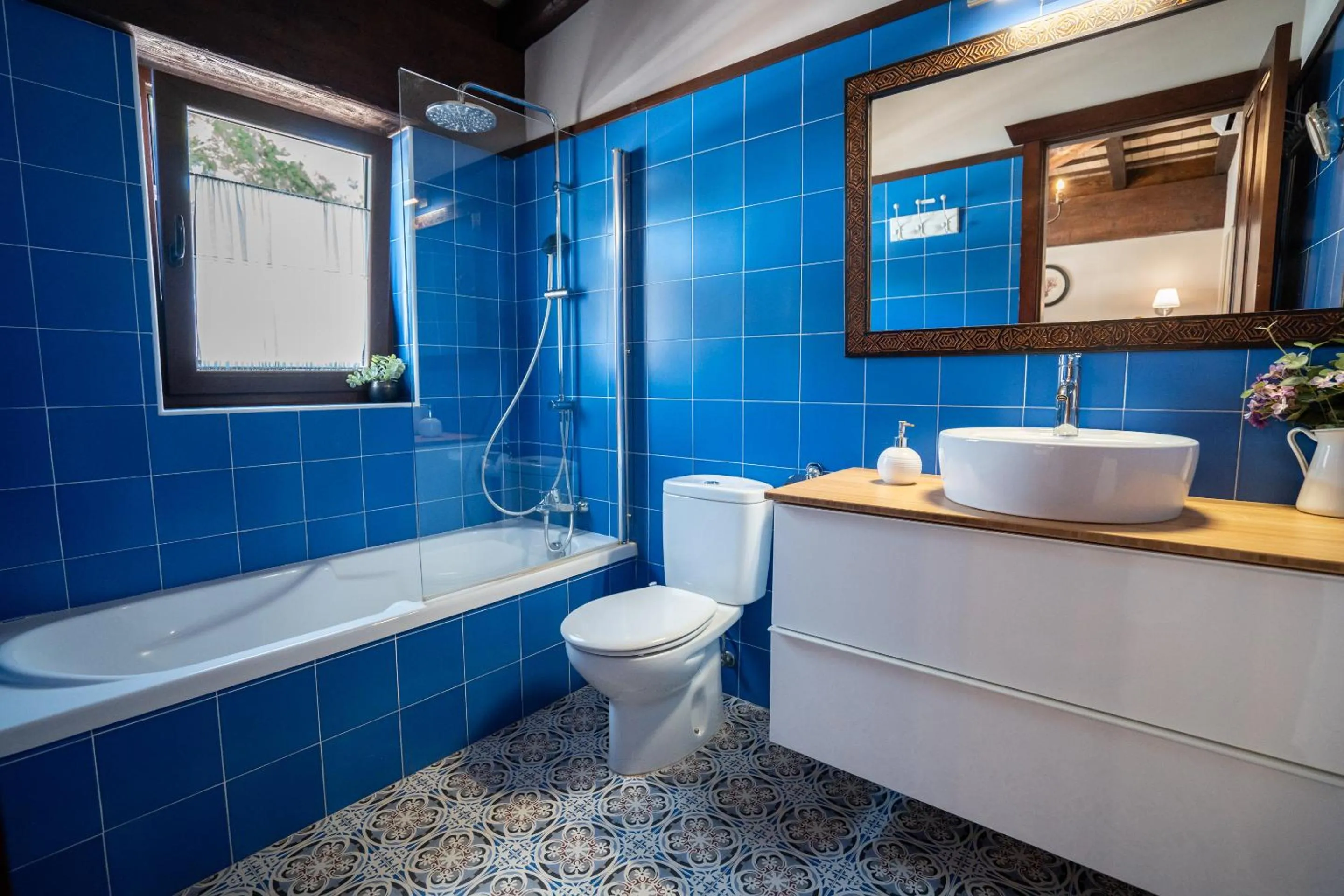 Shower in Hotel Azalea Playa