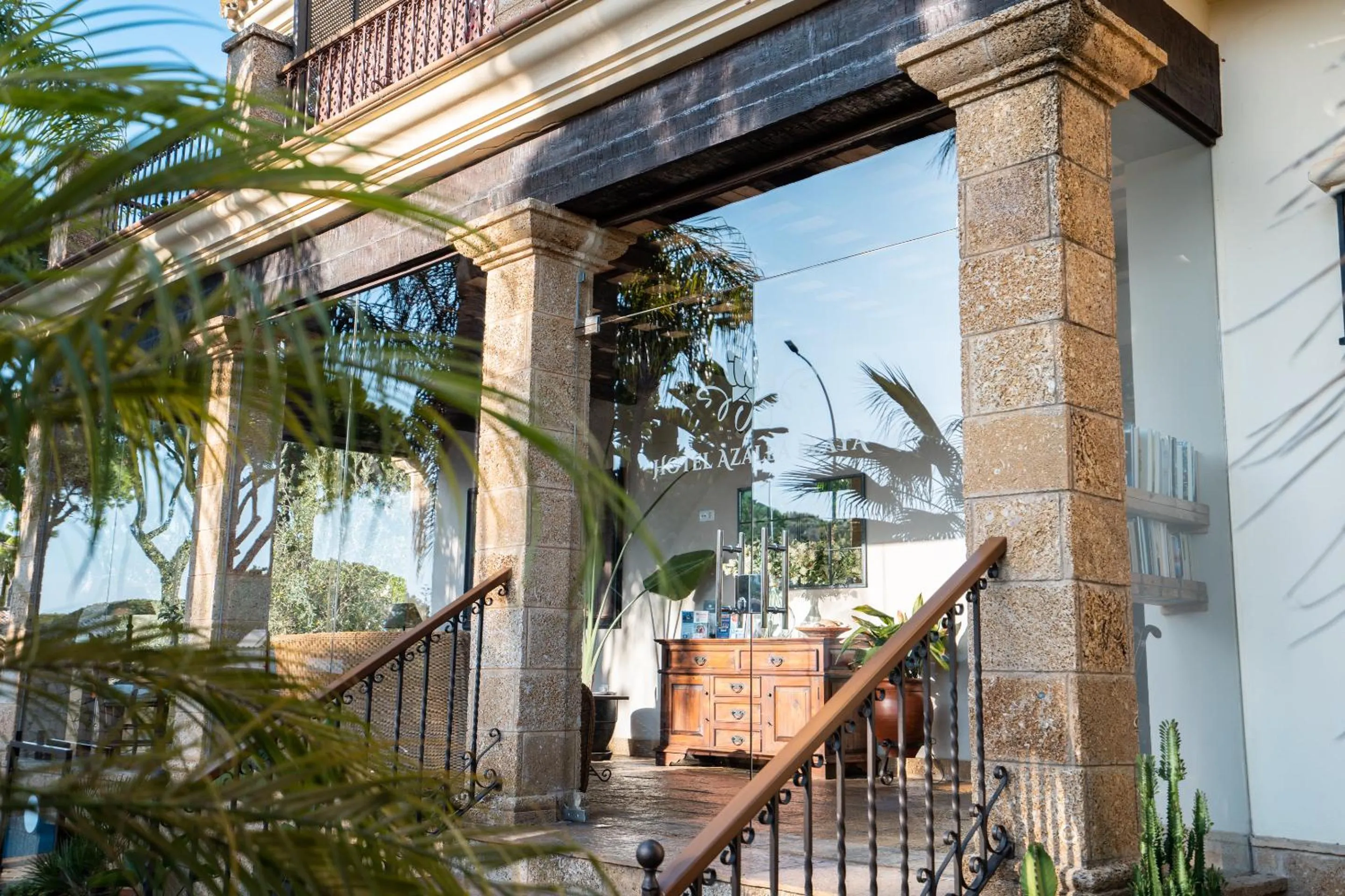 Property building in Hotel Azalea Playa