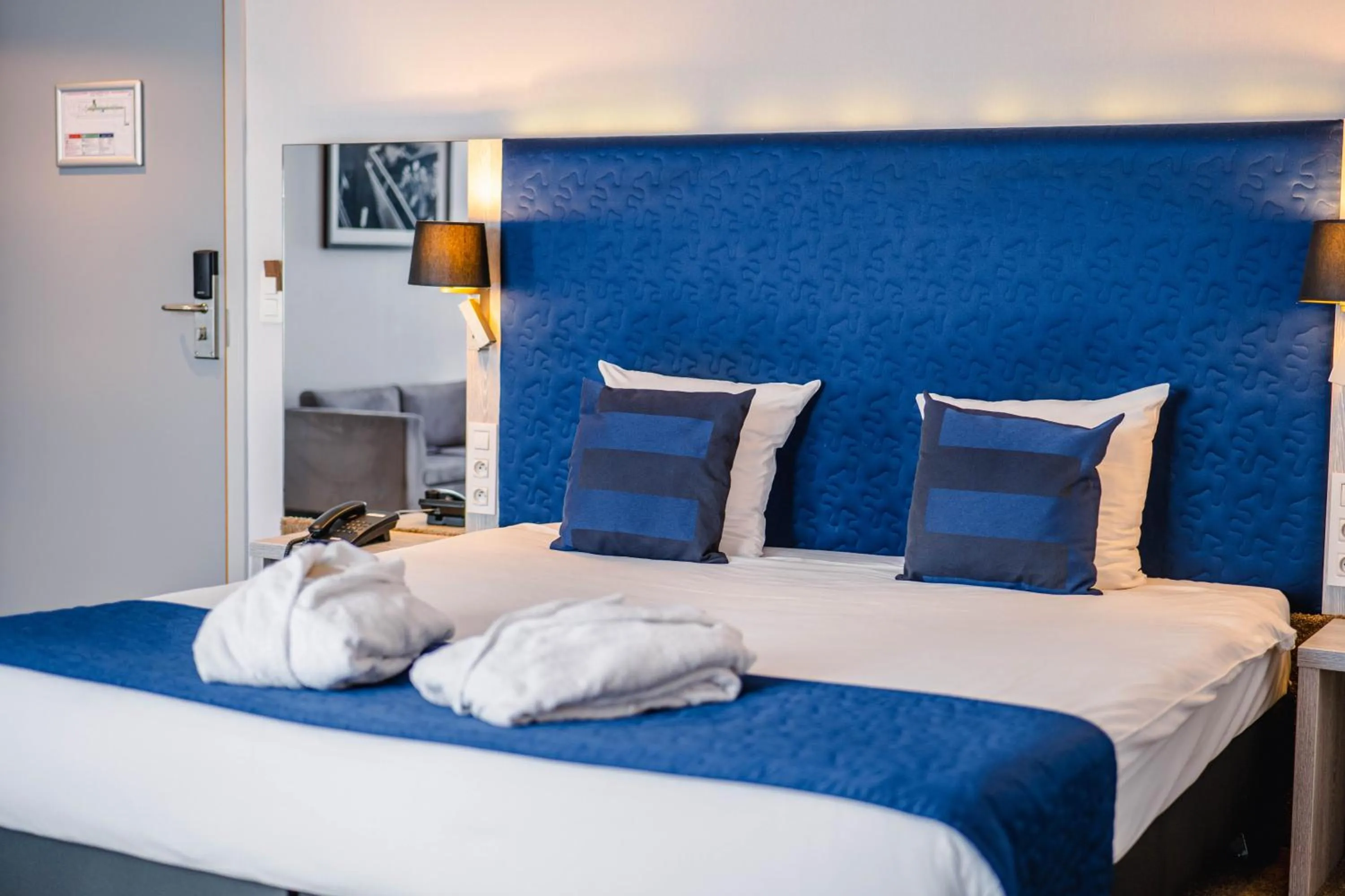 Bedroom, Bed in Van der Valk Hotel Mons Congres & Spa