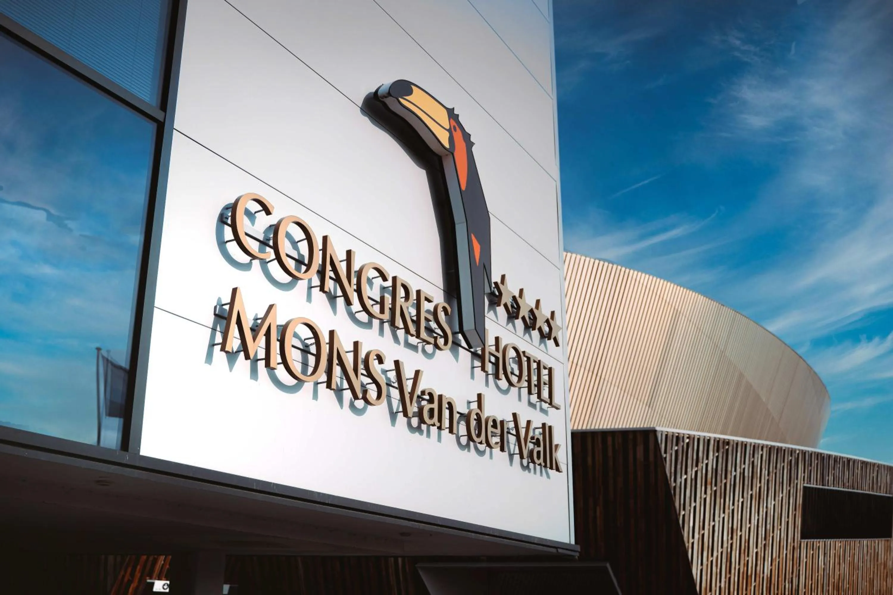 Property building in Van der Valk Hotel Mons Congres & Spa