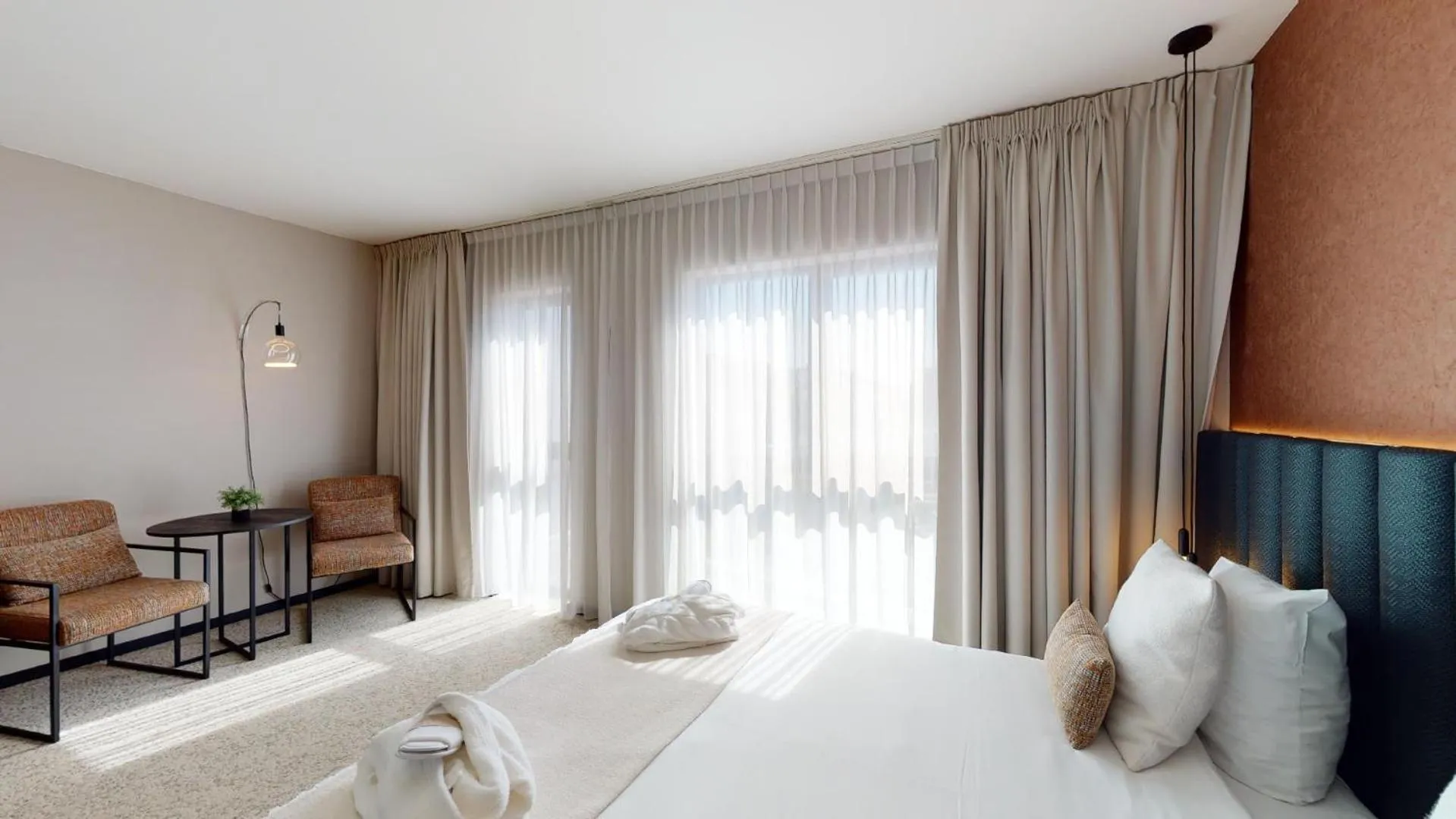 Bedroom, Bed in Van der Valk Hotel Mons Congres & Spa