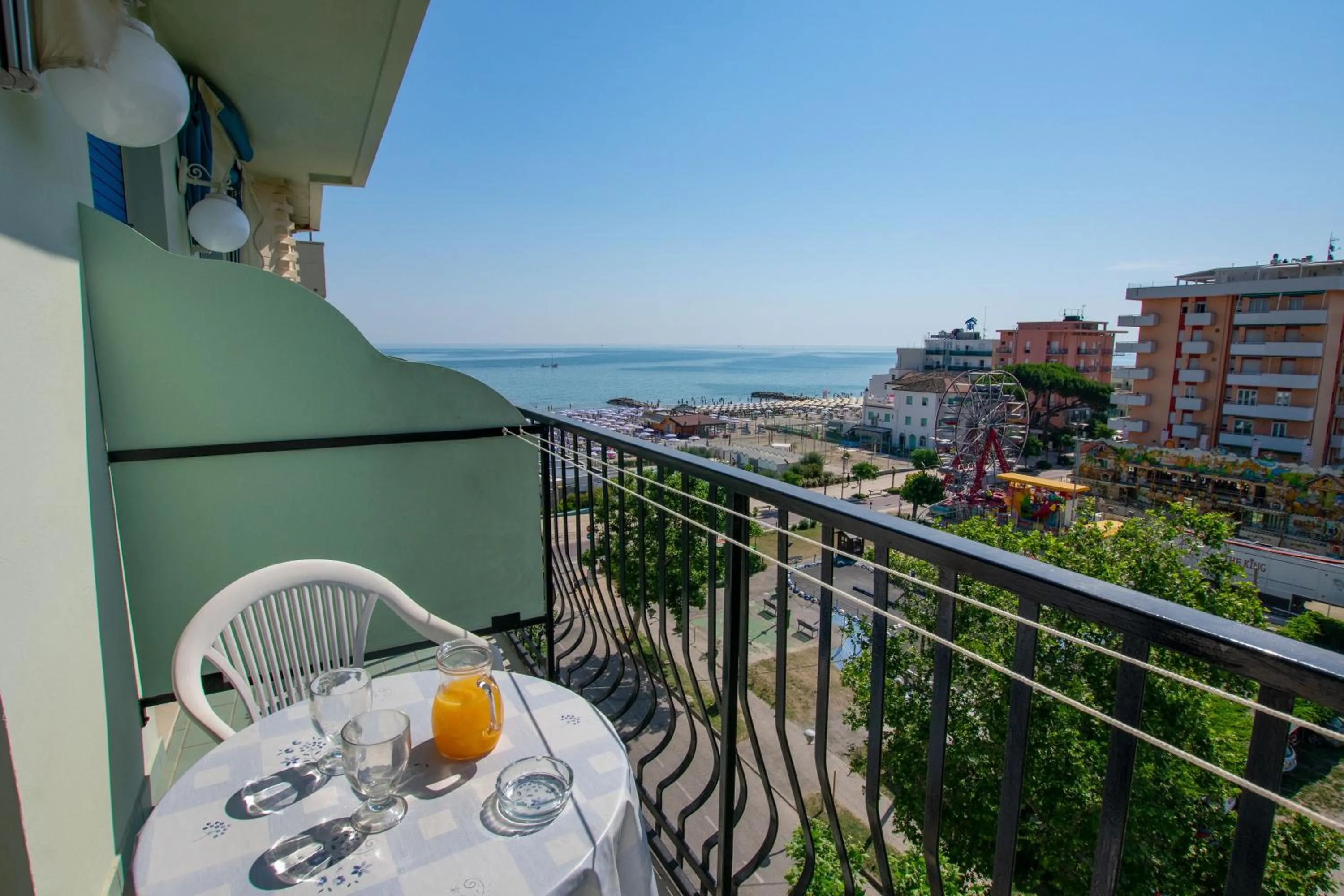 Balcony/Terrace in Hotel Bristol - a 30 mt dalla spiaggia