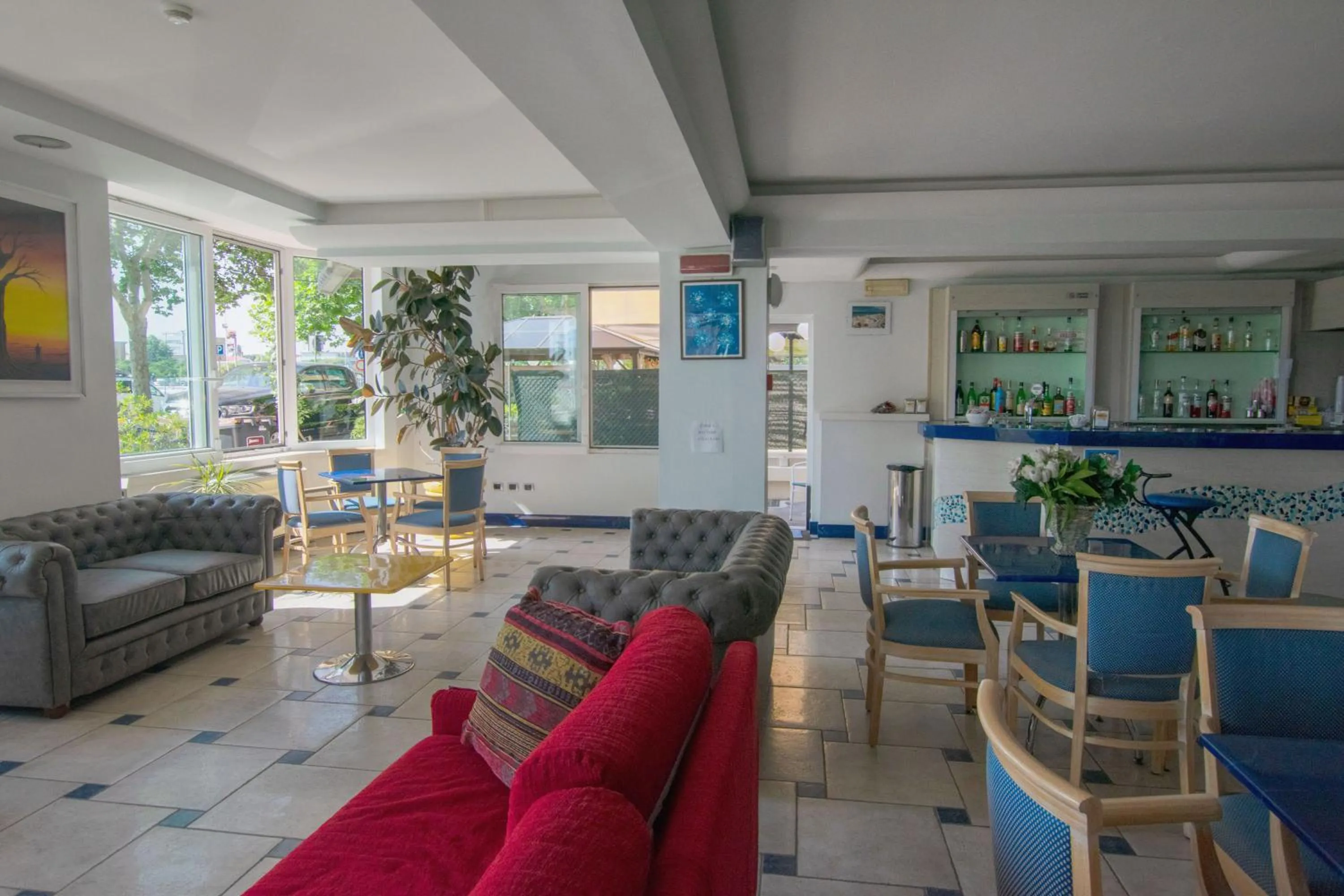 Lounge or bar in Hotel Bristol - a 30 mt dalla spiaggia