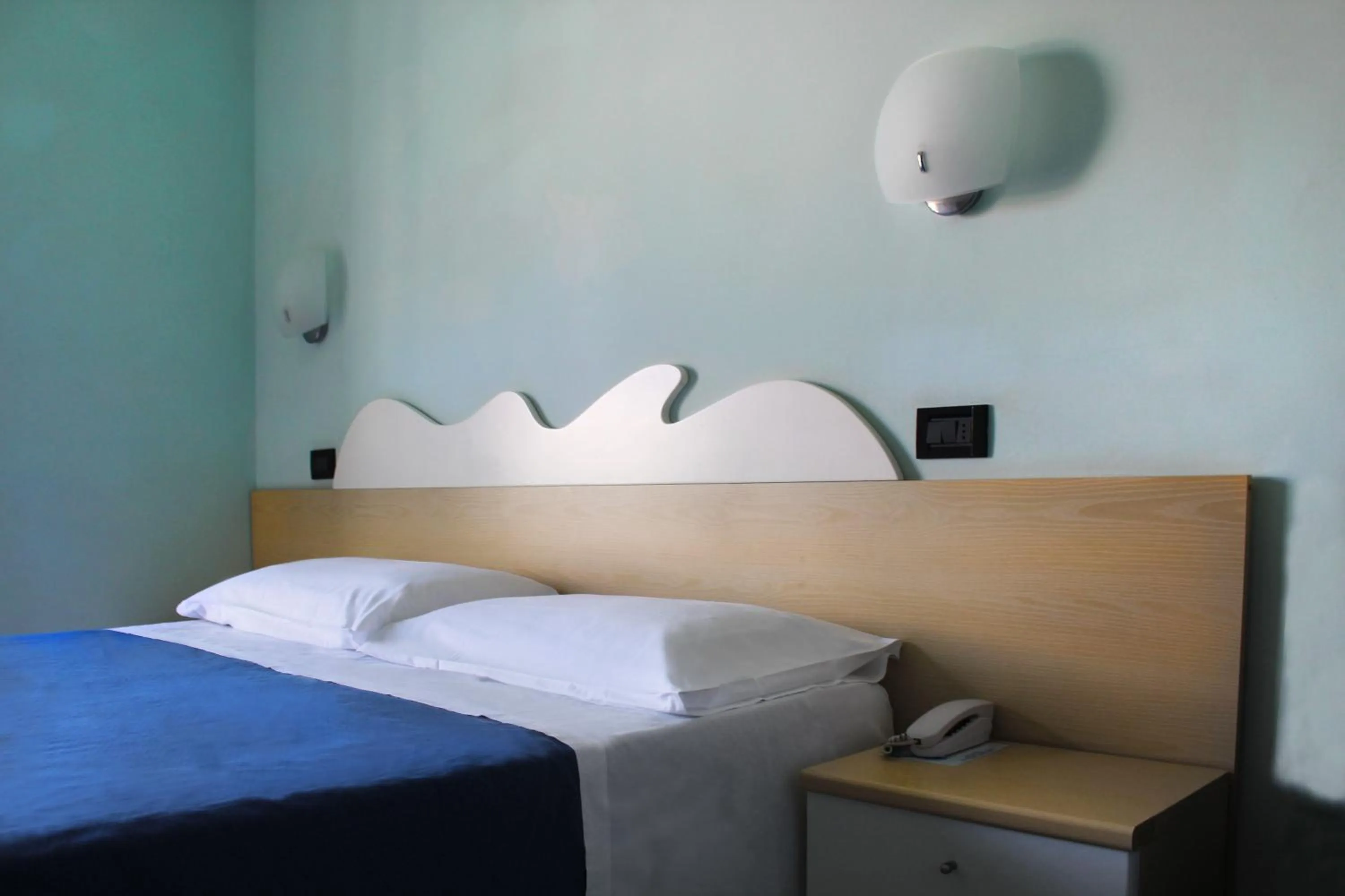 Bedroom, Bed in Hotel Bristol - a 30 mt dalla spiaggia