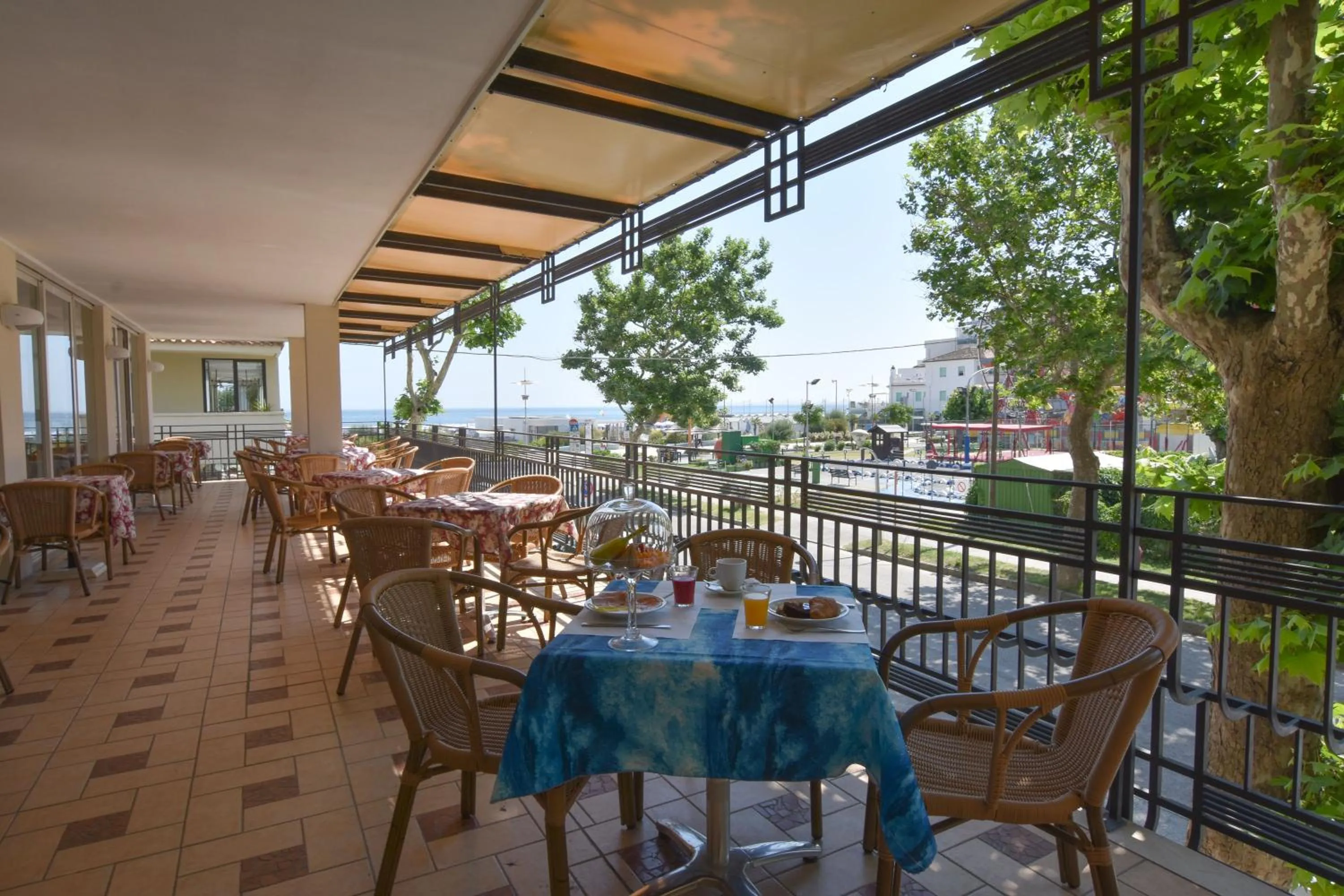 Hotel Bristol - a 30 mt dalla spiaggia