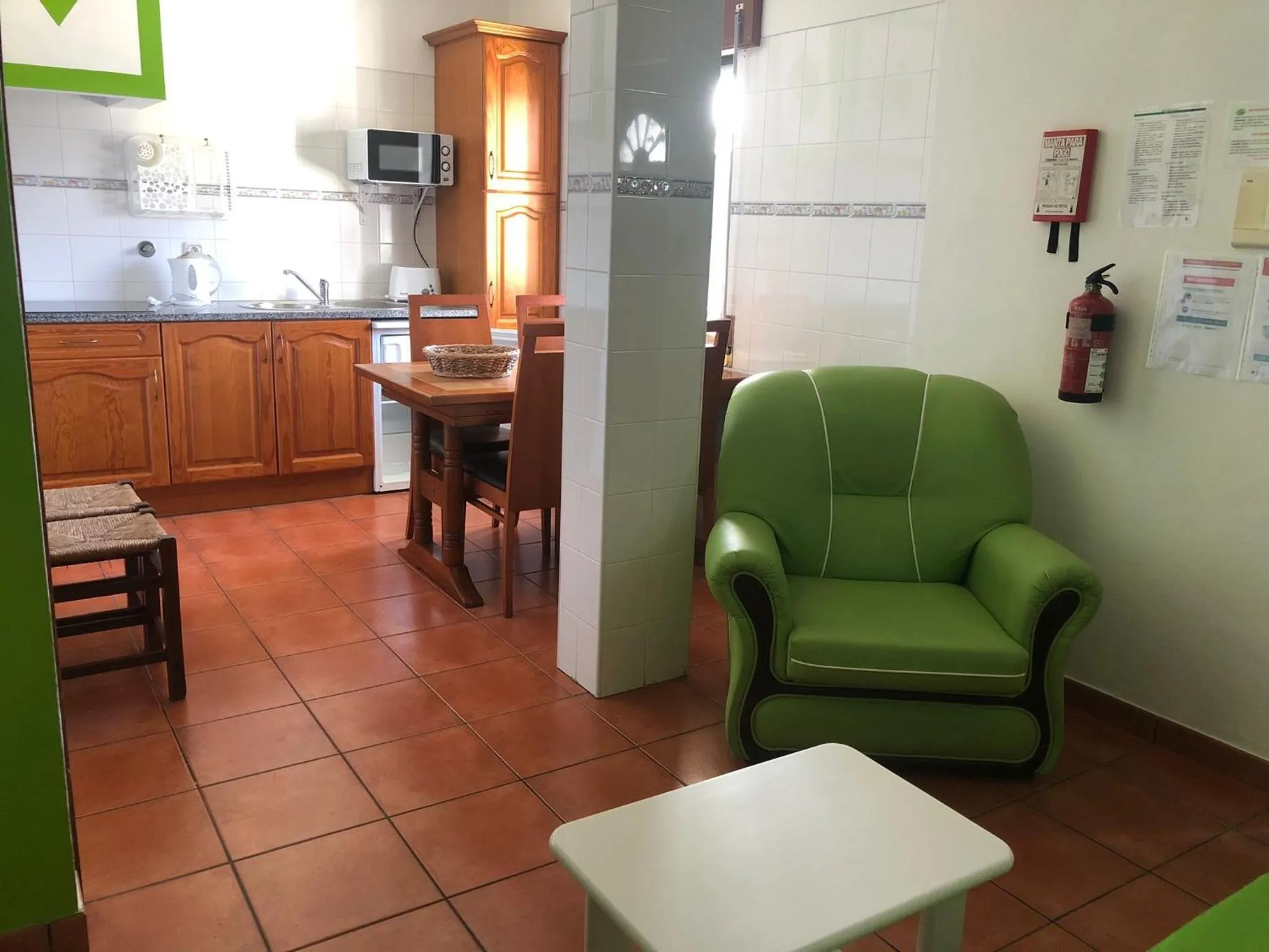 Kitchen or kitchenette in Camping Villa Park Zambujeira do Mar