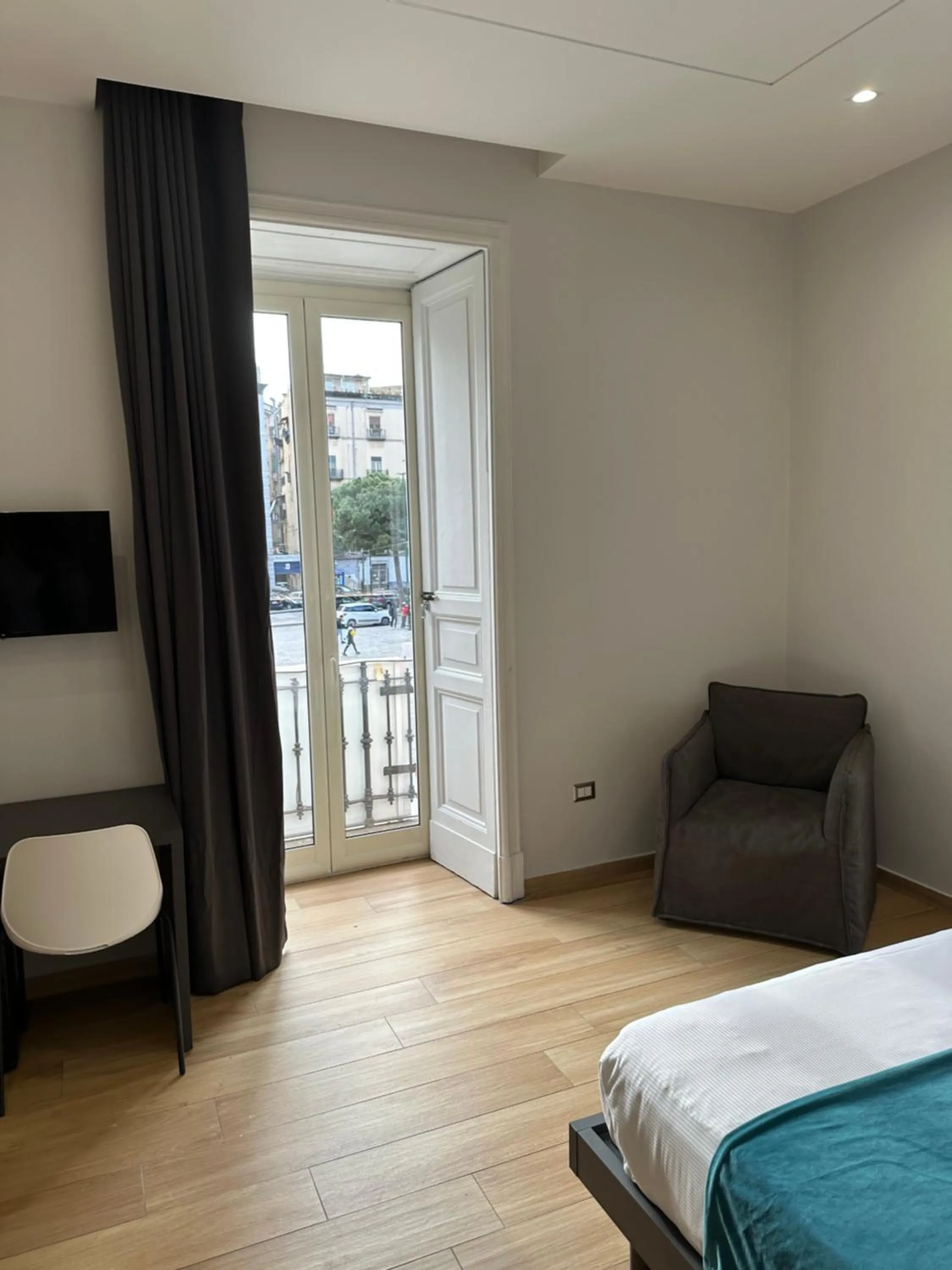 View (from property/room), Bed in Hotiday Napoli Astoria