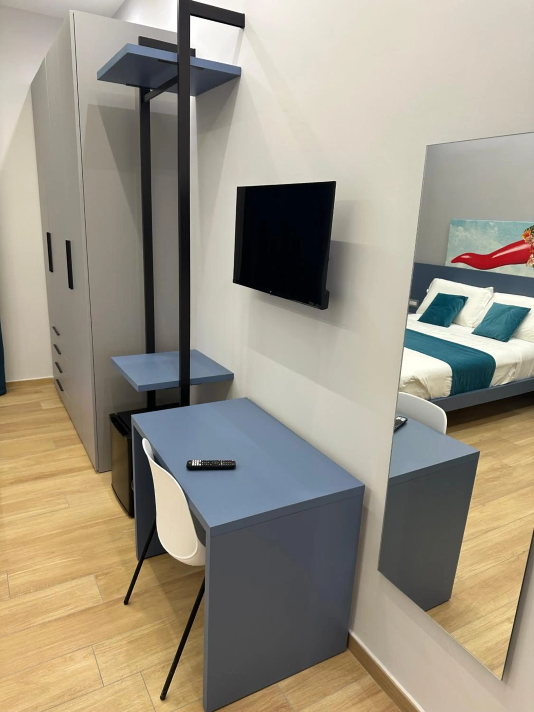 TV and multimedia, Bed in Hotiday Napoli Astoria