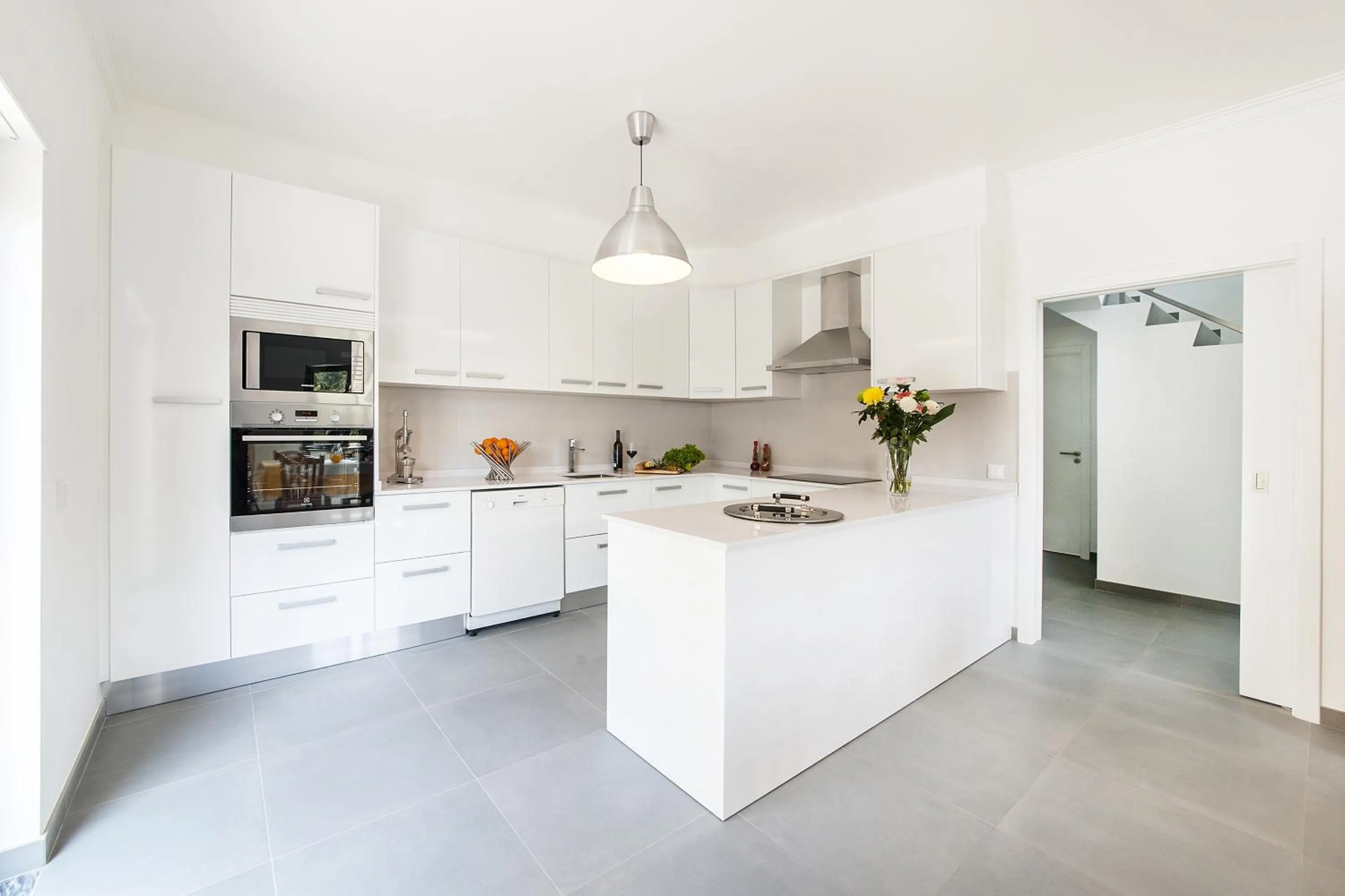 Communal kitchen in Beachouse - Surf, Bed & Breakfast