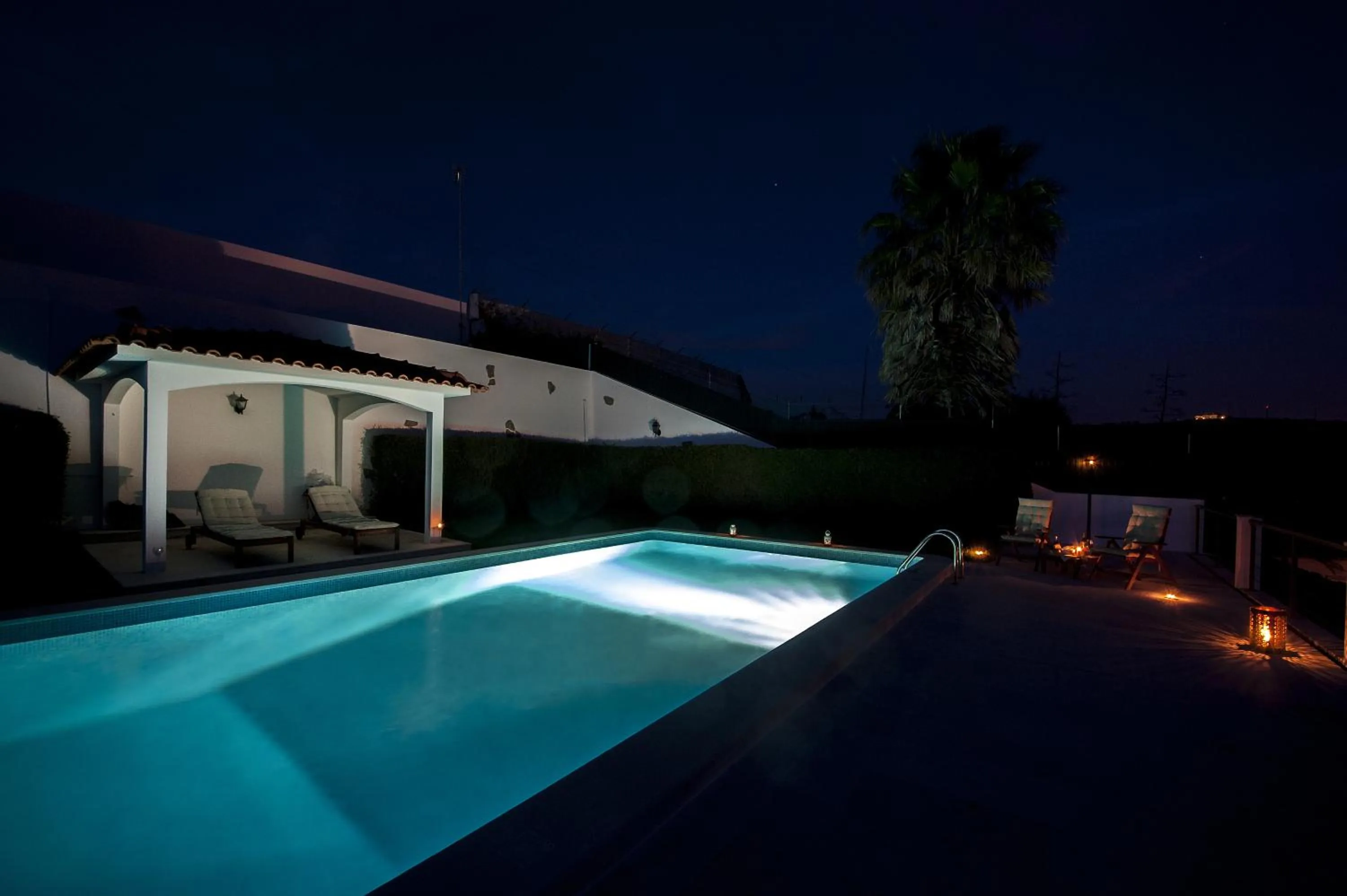 Night in Beachouse - Surf, Bed & Breakfast