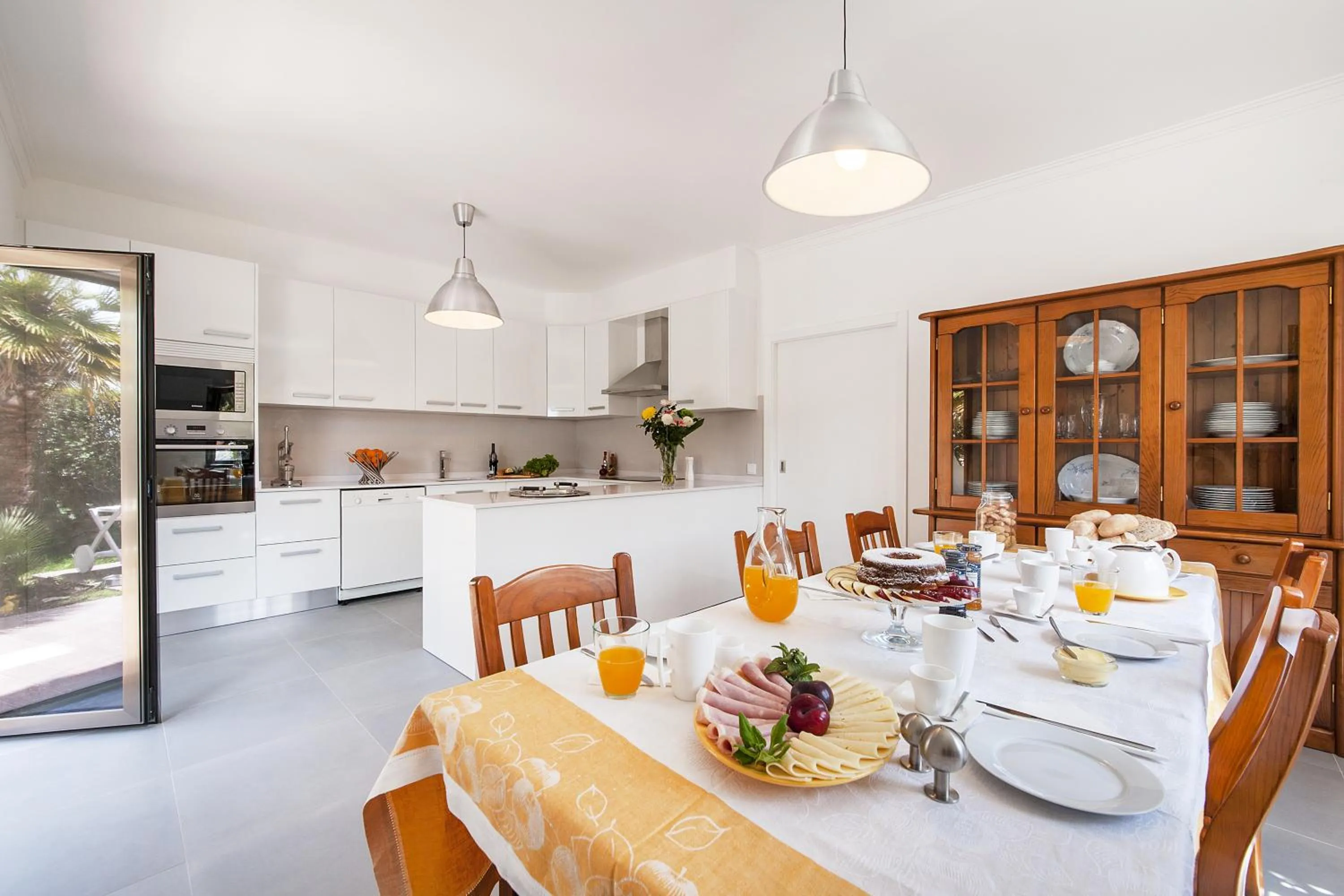 Food and drinks in Beachouse - Surf, Bed & Breakfast