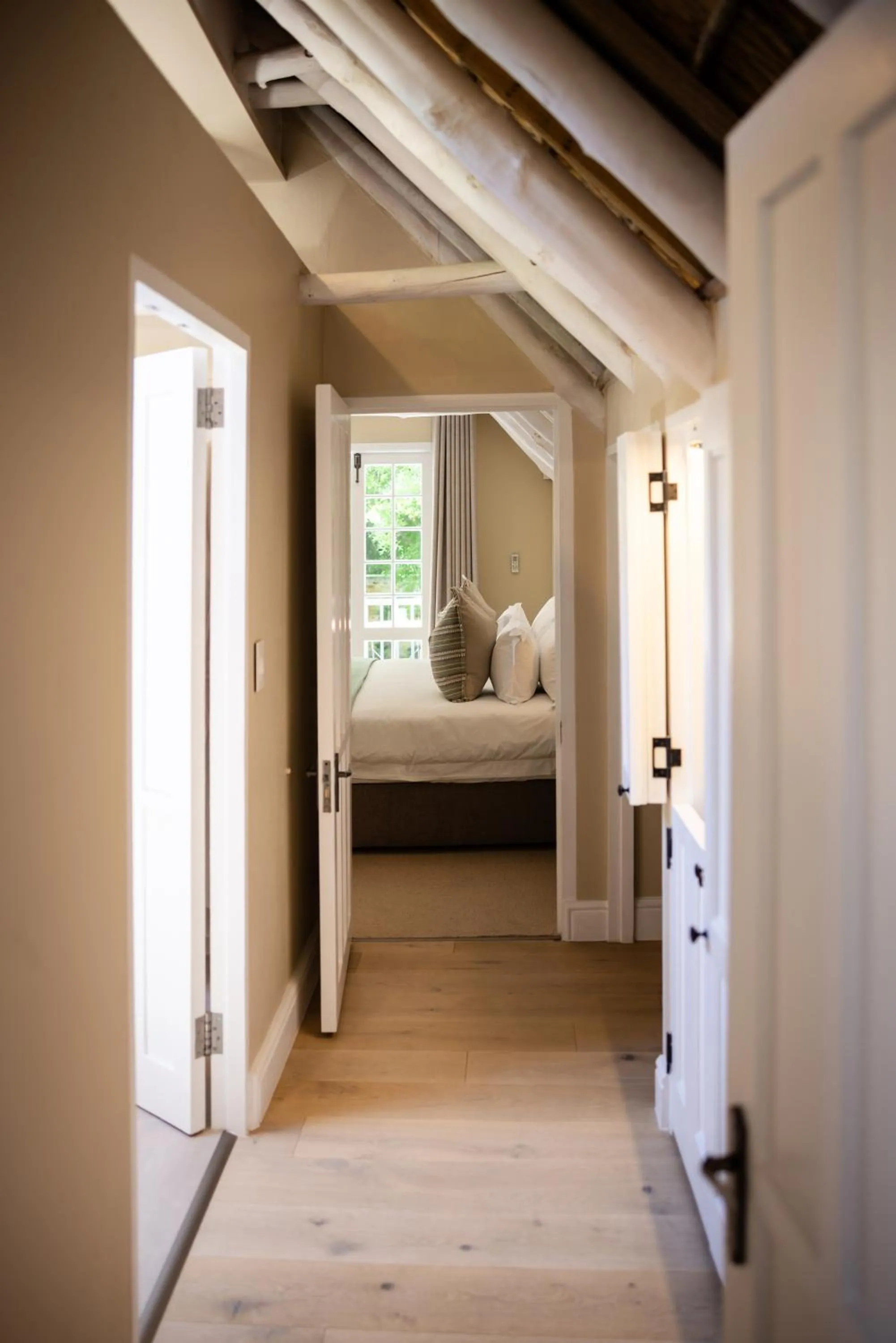 Facade/entrance, Bed in Grande Provence