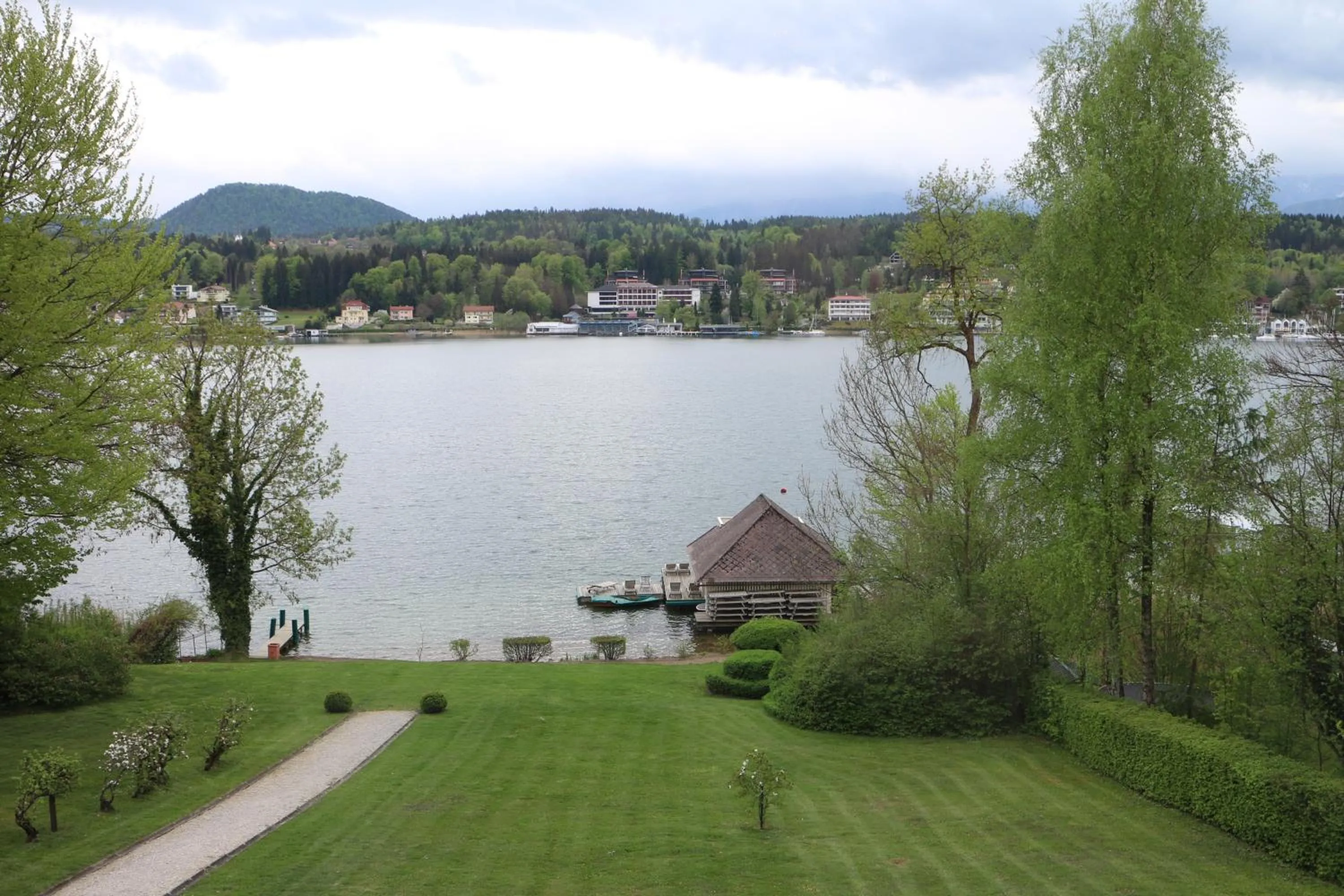 Garden in Hotel Seeschlößl Velden