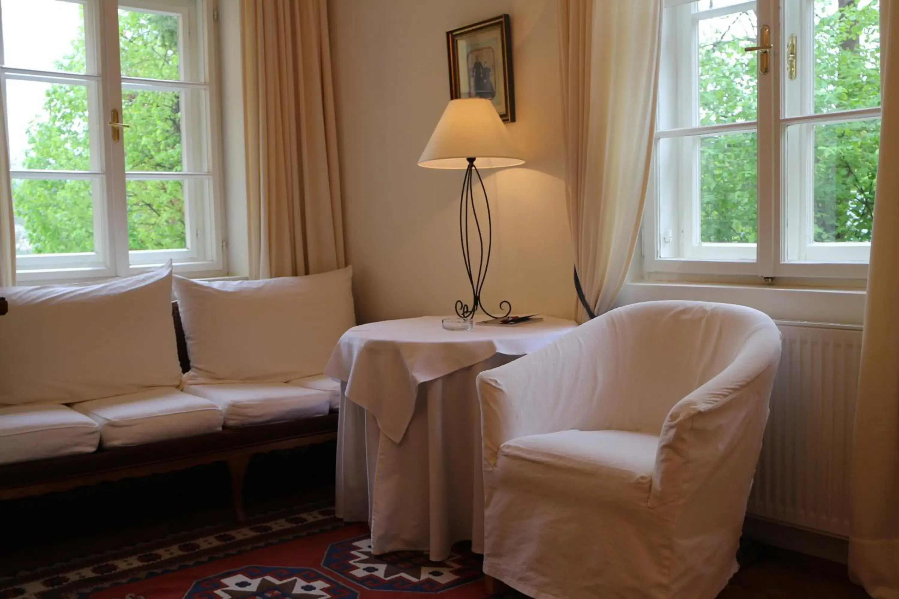 Double or Twin Room with Garden View in Hotel Seeschlößl Velden Double or Twin Room with Garden View in Hotel Seeschlößl Velden