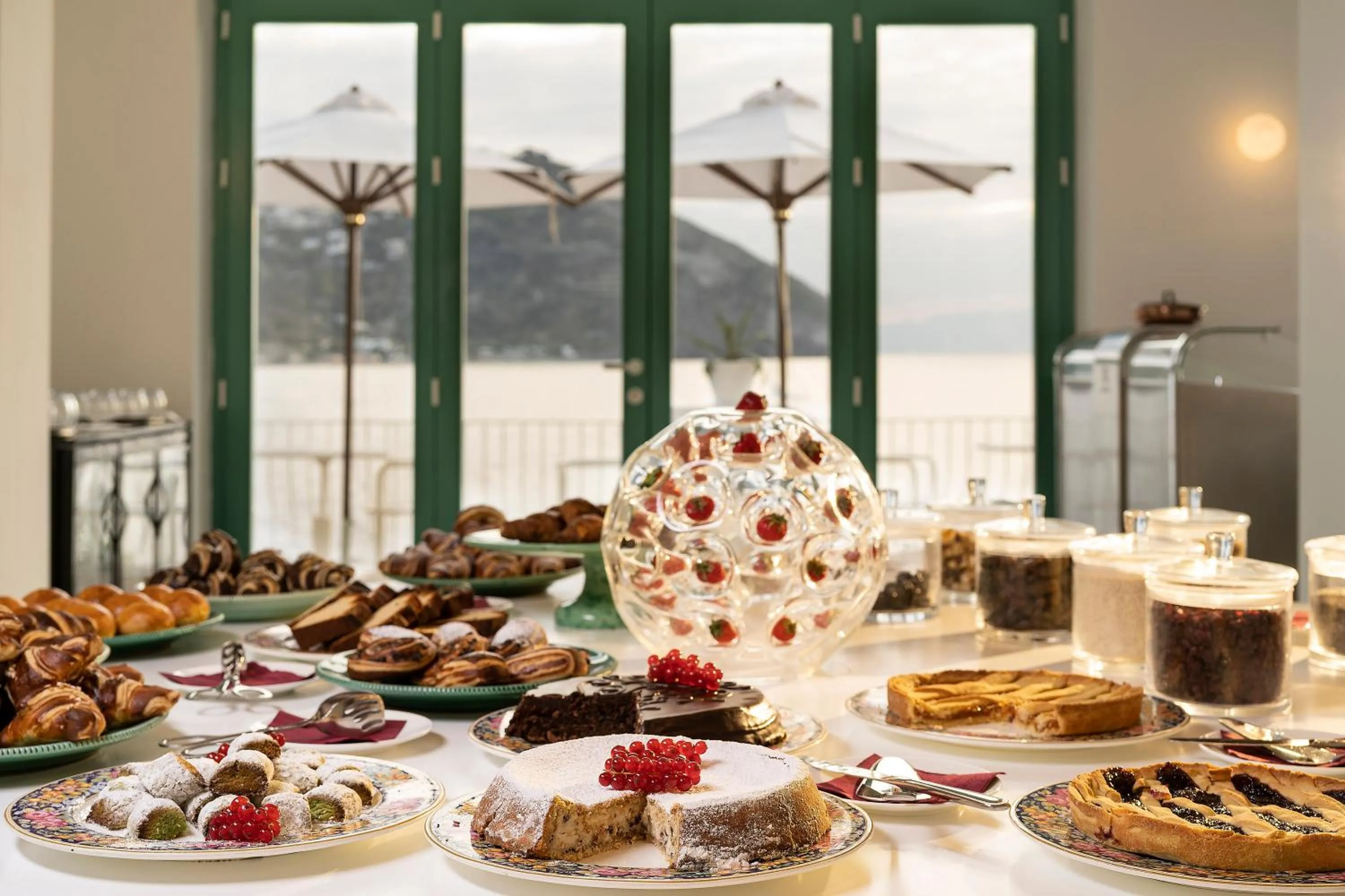 Restaurant/places to eat in Miramare Sea Resort & Spa