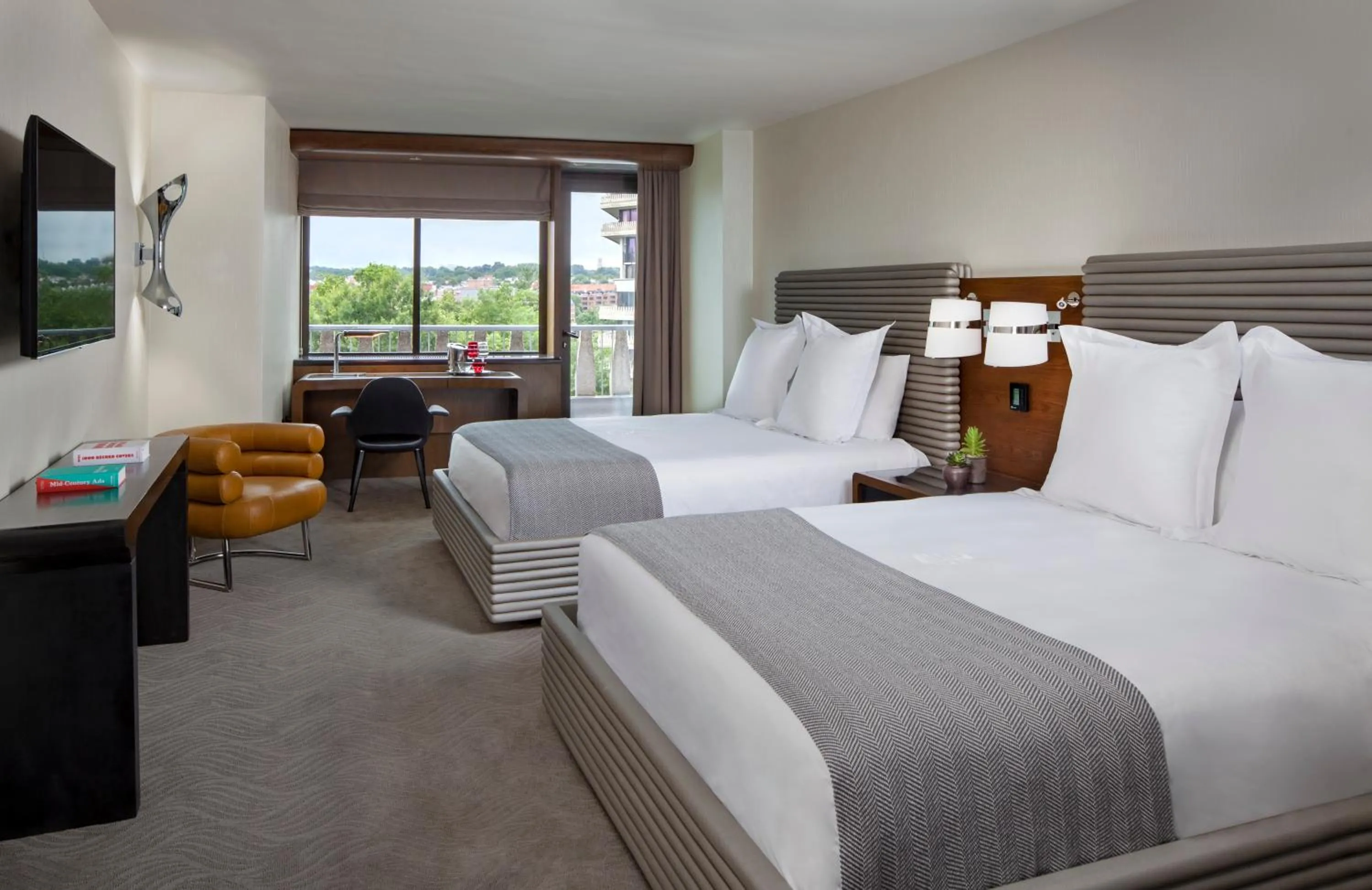 Bedroom, Bed in The Watergate Hotel Georgetown