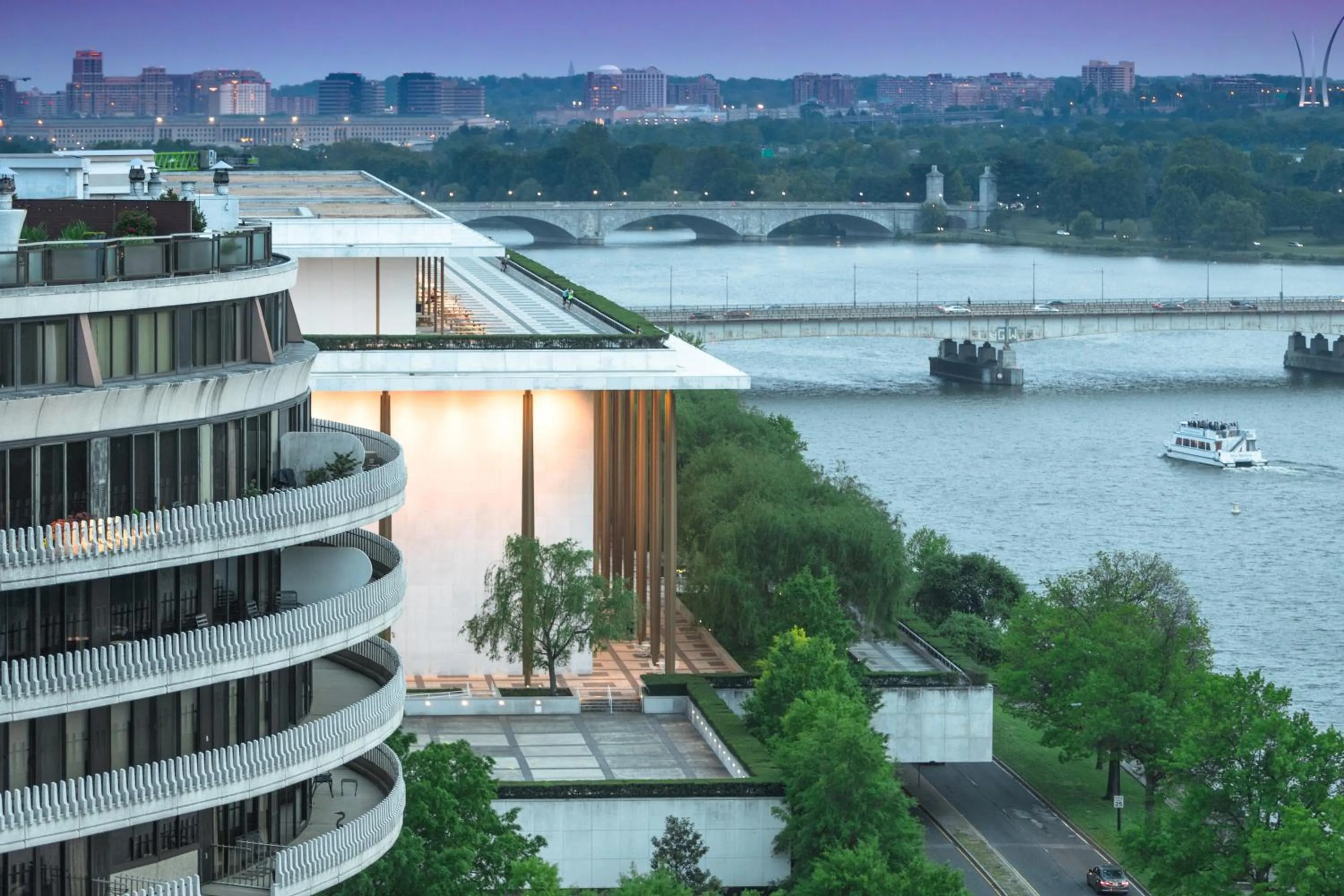 Balcony/Terrace in The Watergate Hotel Georgetown