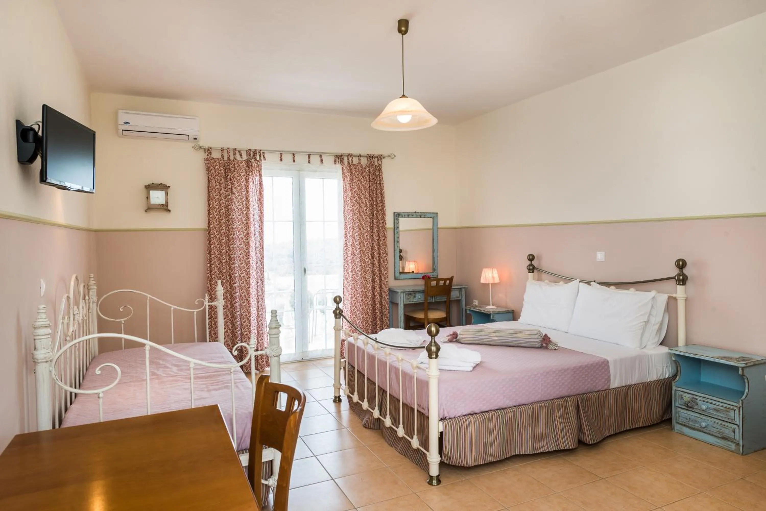 Bedroom in Elaias Gi Residence