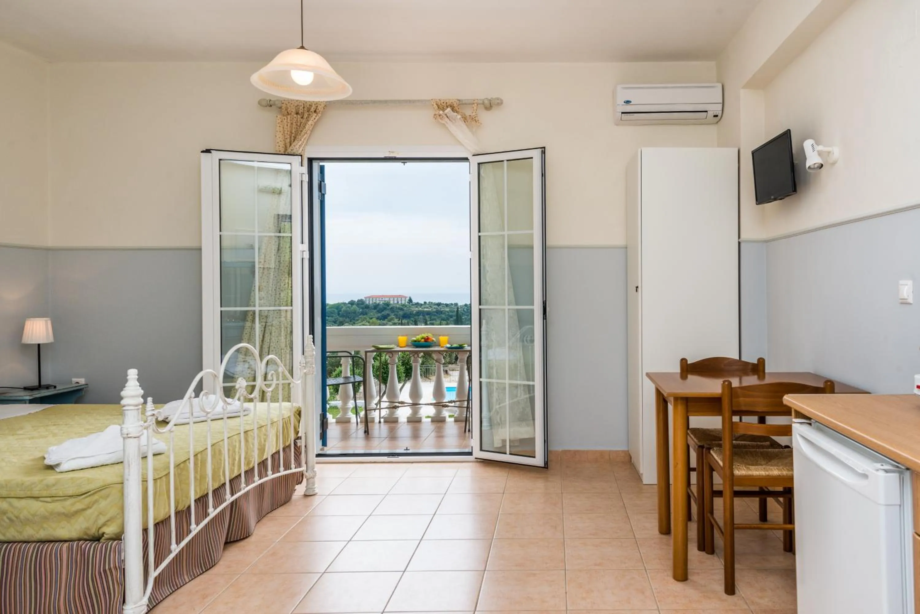 Dining area in Elaias Gi Residence