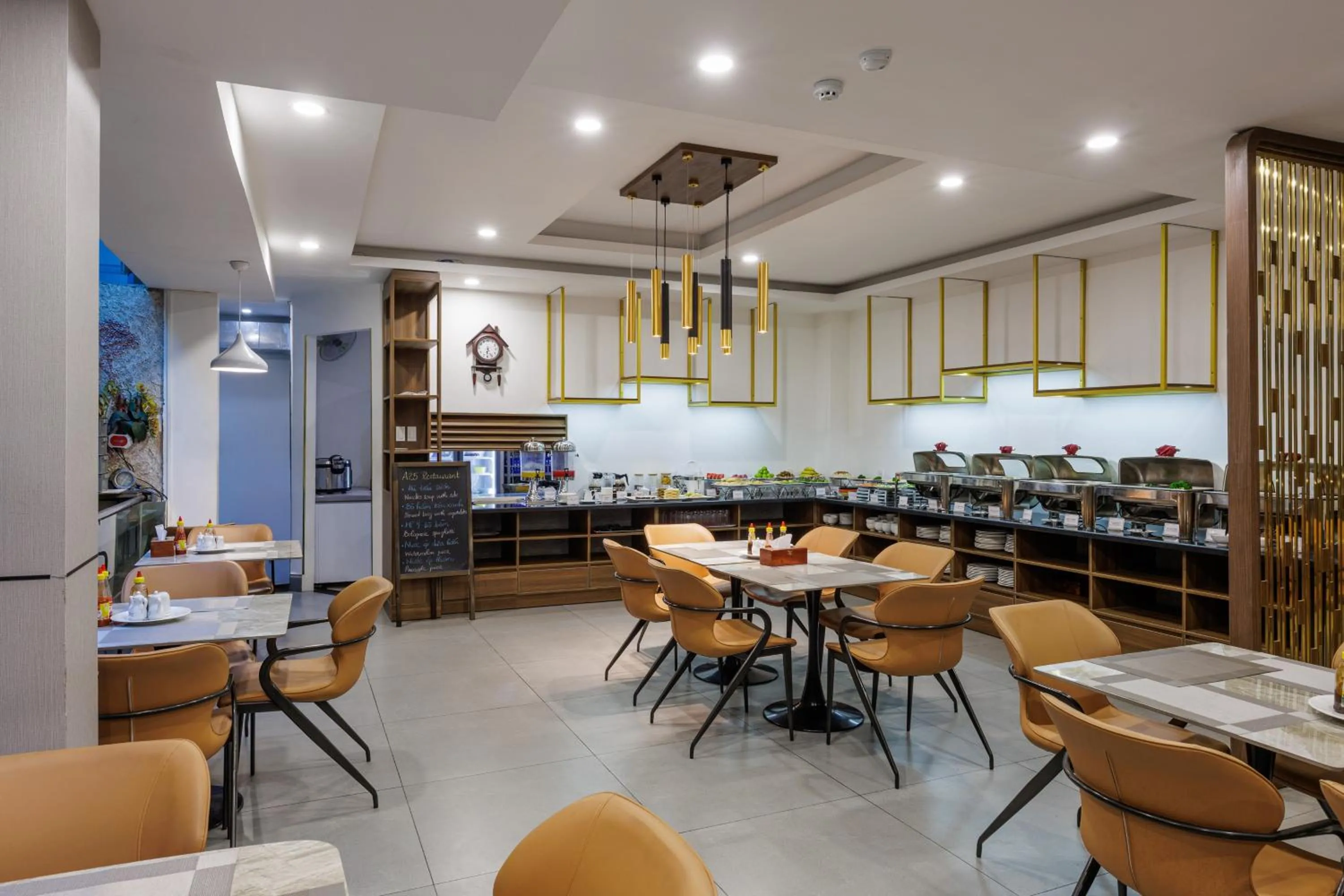 Restaurant/places to eat in A25 Hotel - 65G Nguyen Thai Hoc