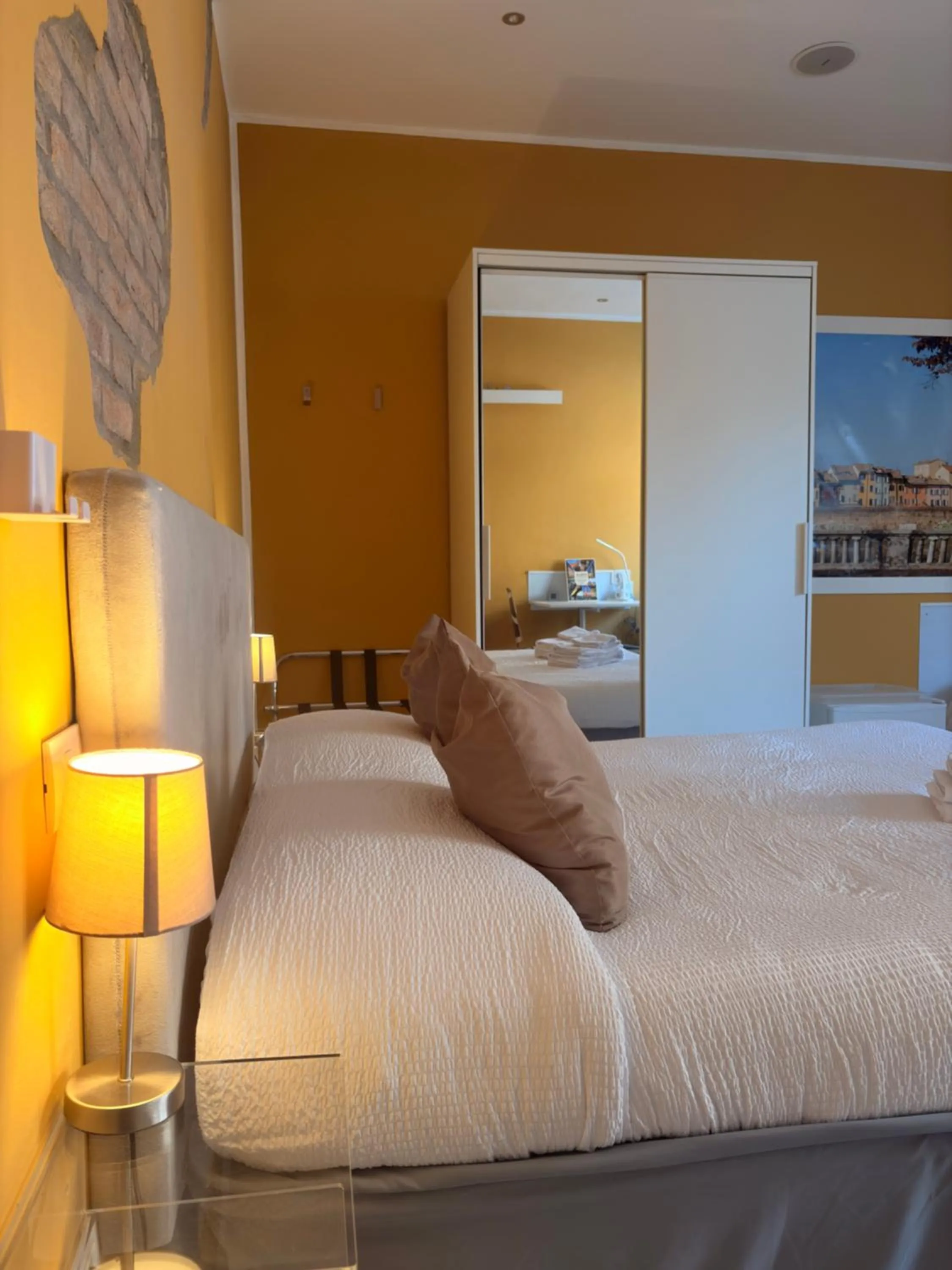 Bed in Forum Guest House FREE Private Parking