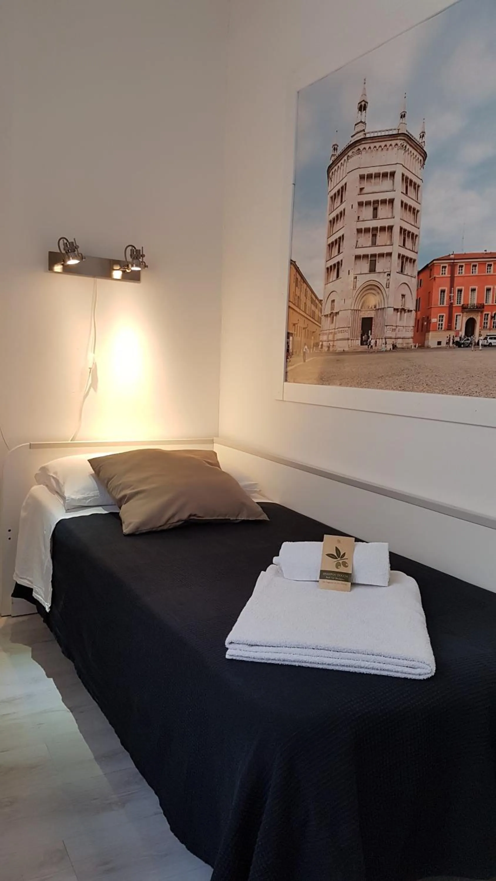 Bed in Forum Guest House FREE Private Parking