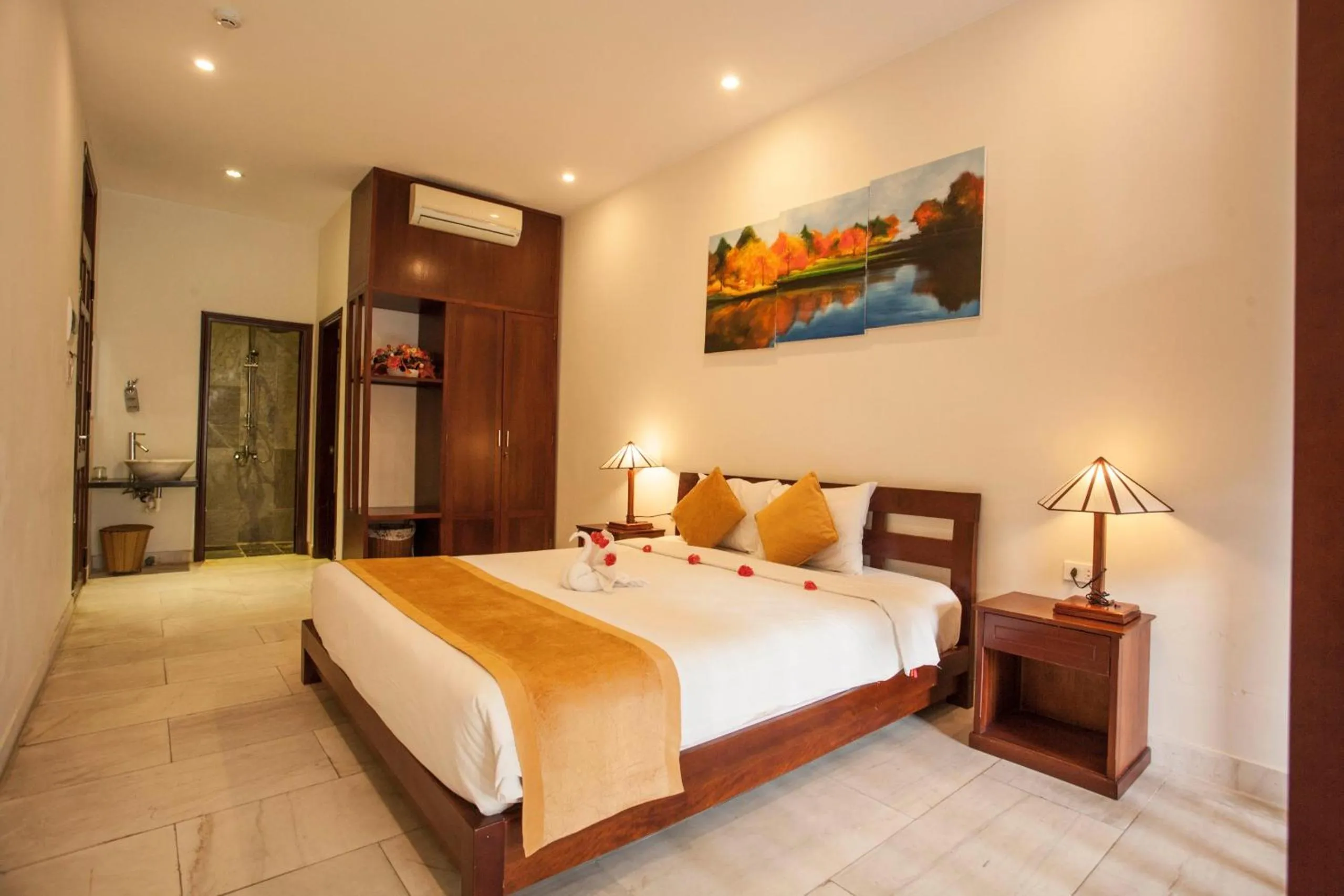 Bed in Hoi An TNT Villa