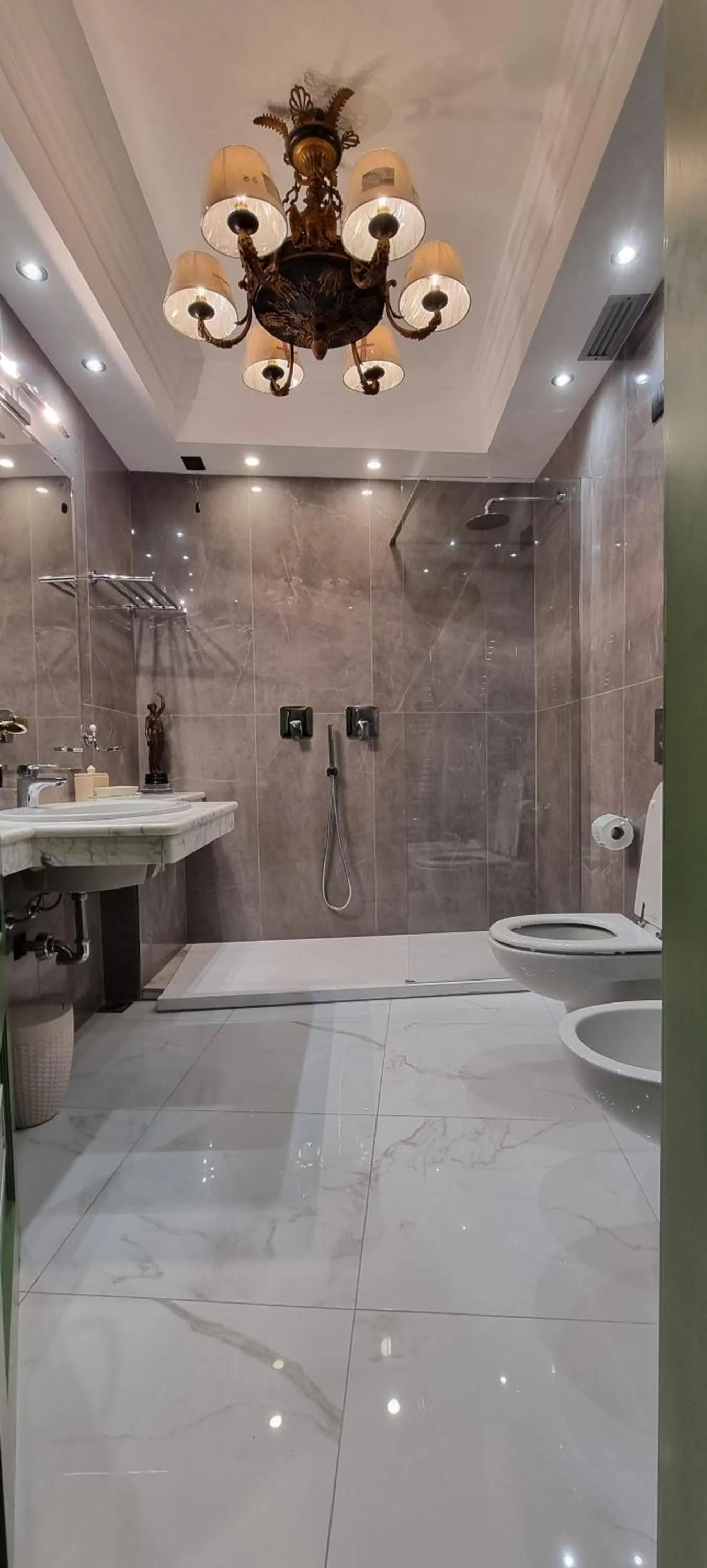 Shower in Relais I Due Roccoli
