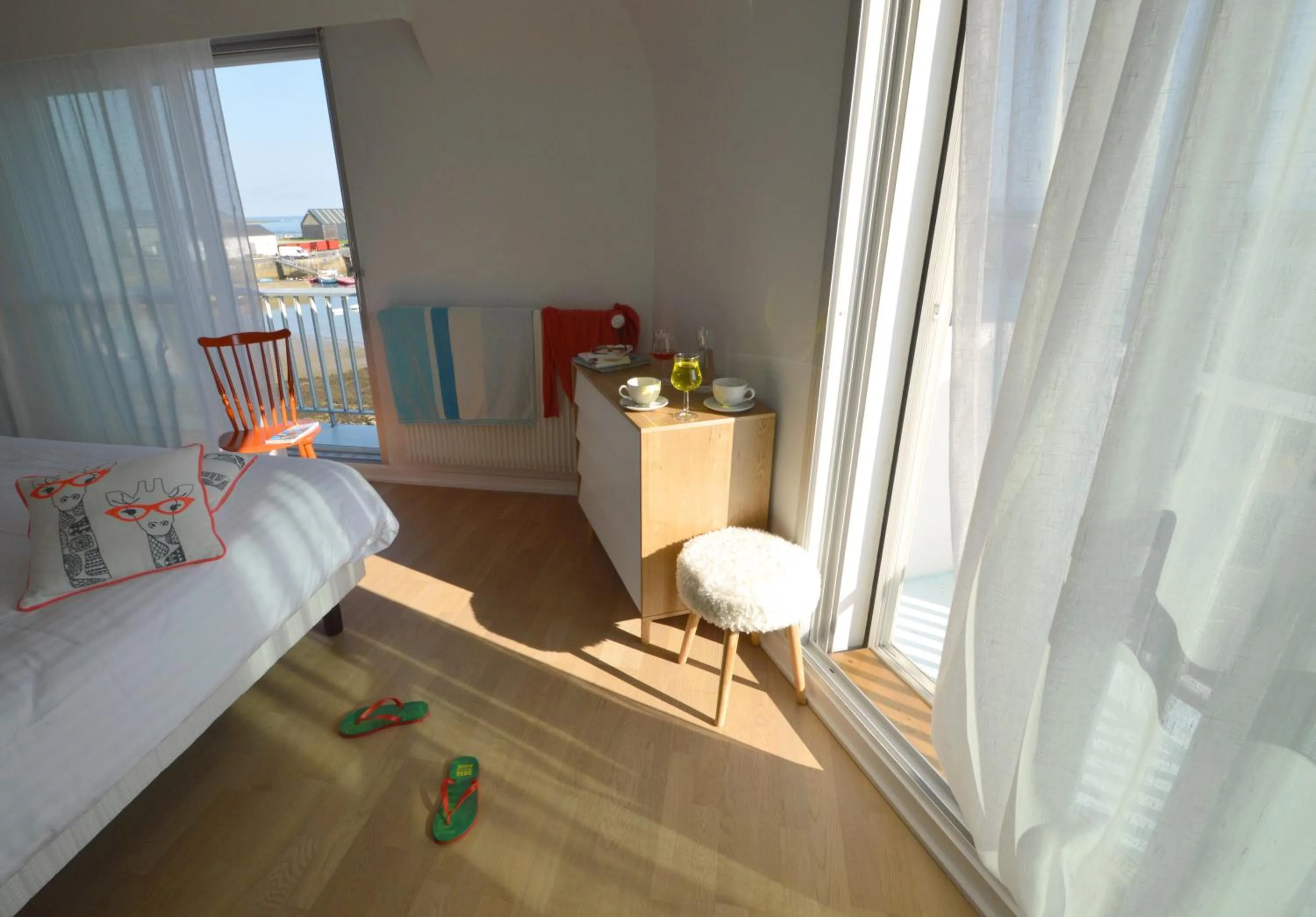 Bedroom, Bed in Logis Hotel Du Port