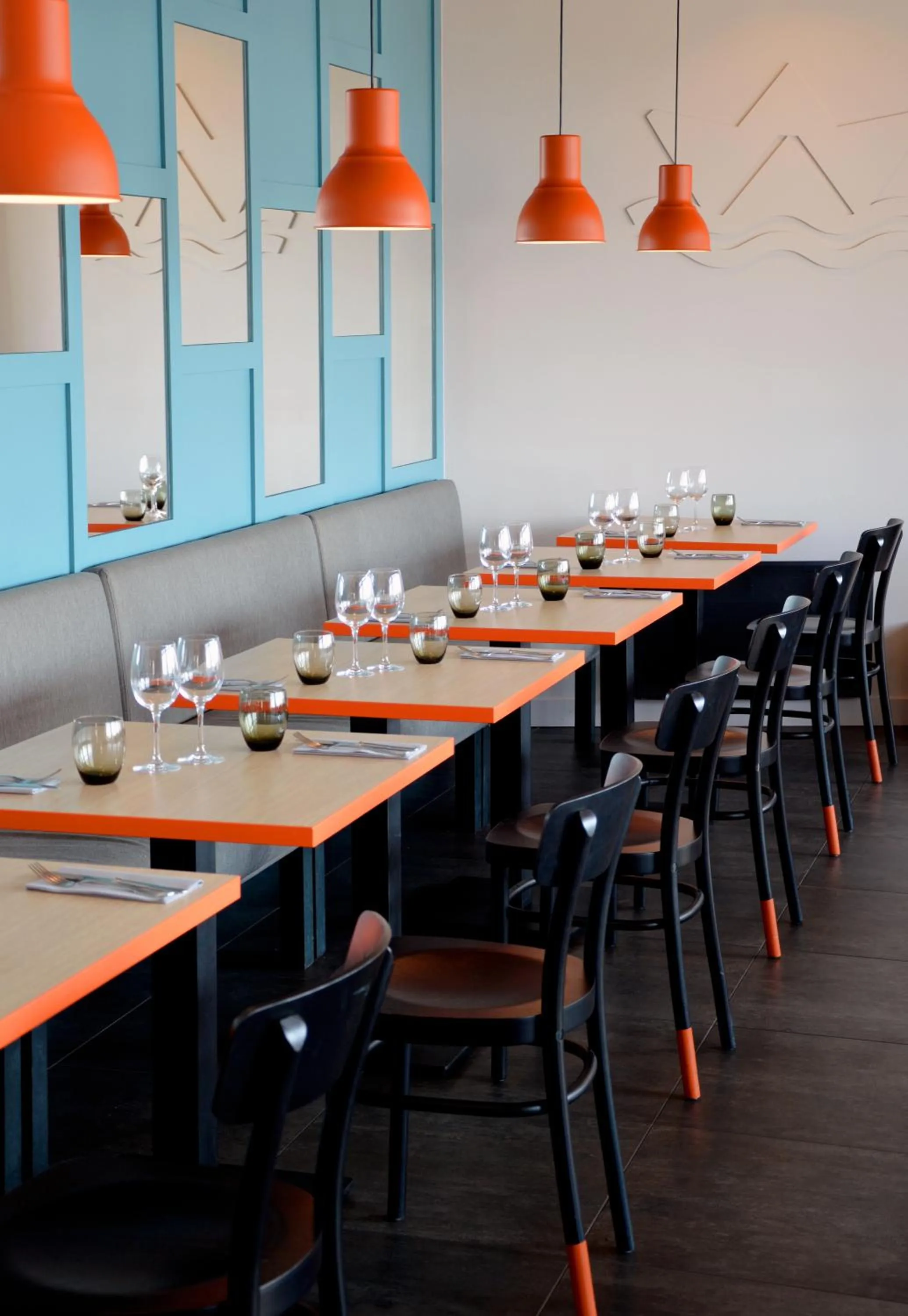 Restaurant/places to eat in Logis Hotel Du Port