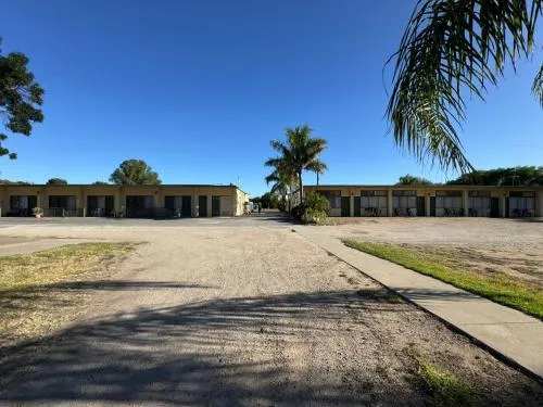 Lazy River Motor Inn