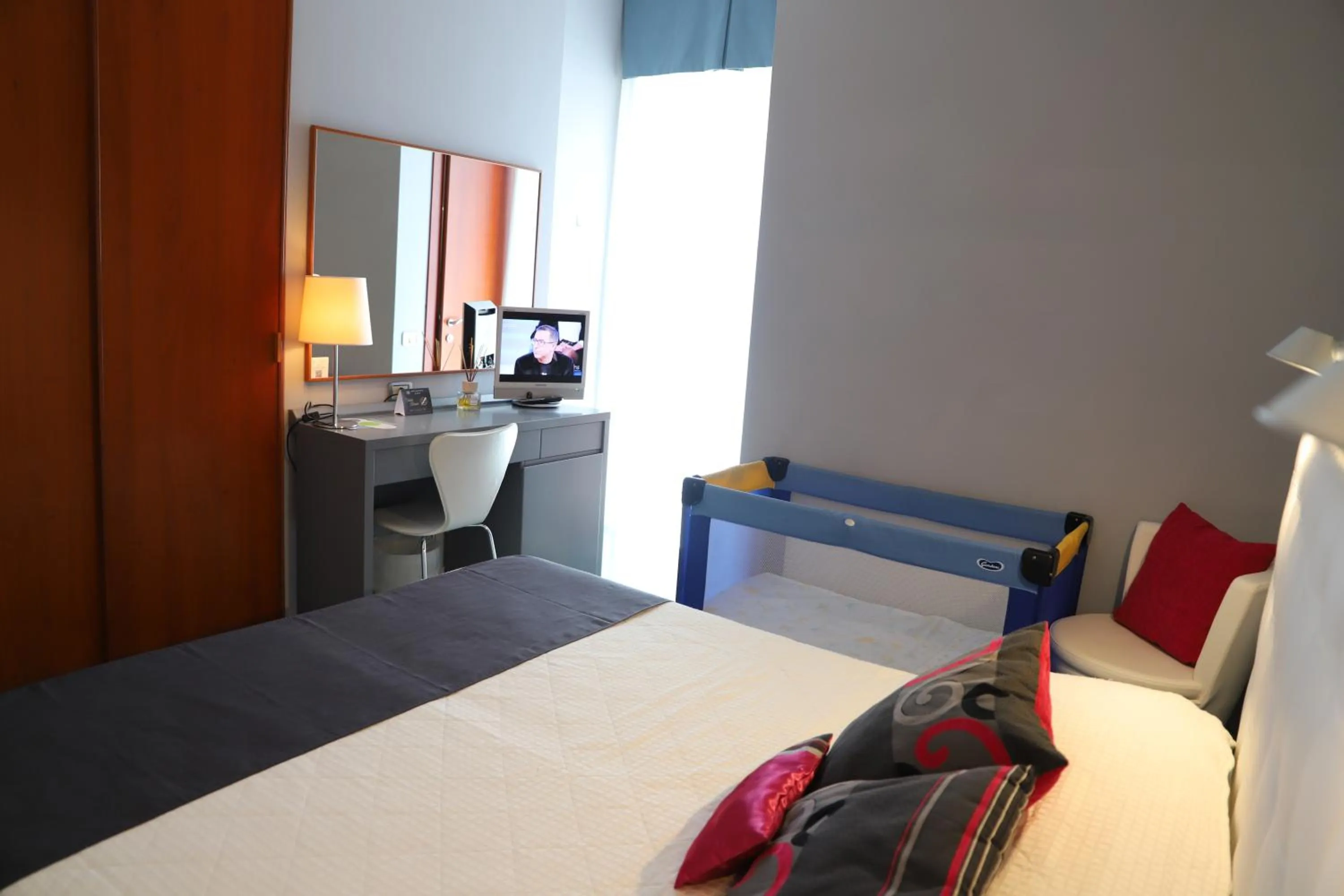 Bed in Hotel Metropol