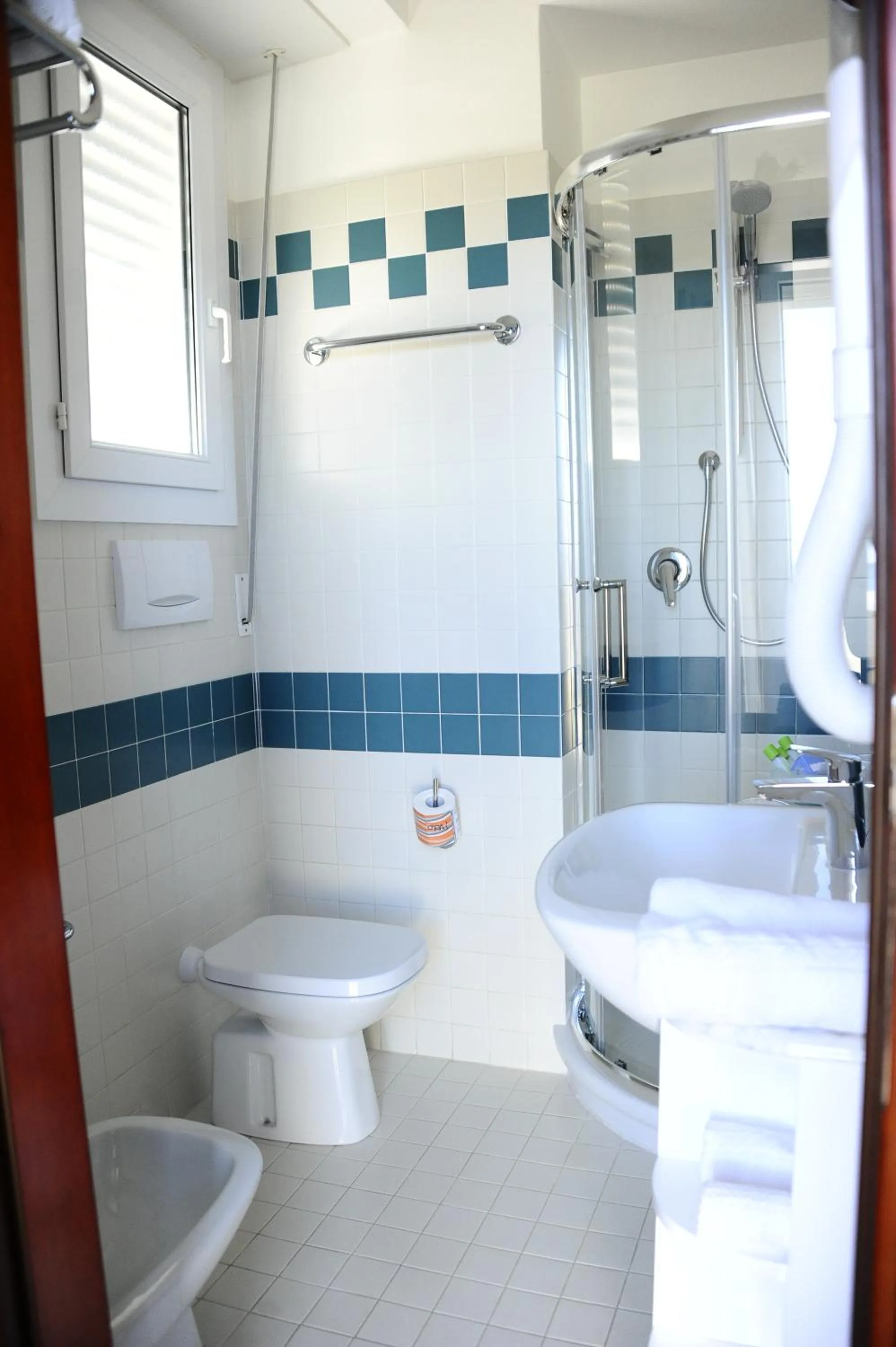 Shower in Hotel Metropol