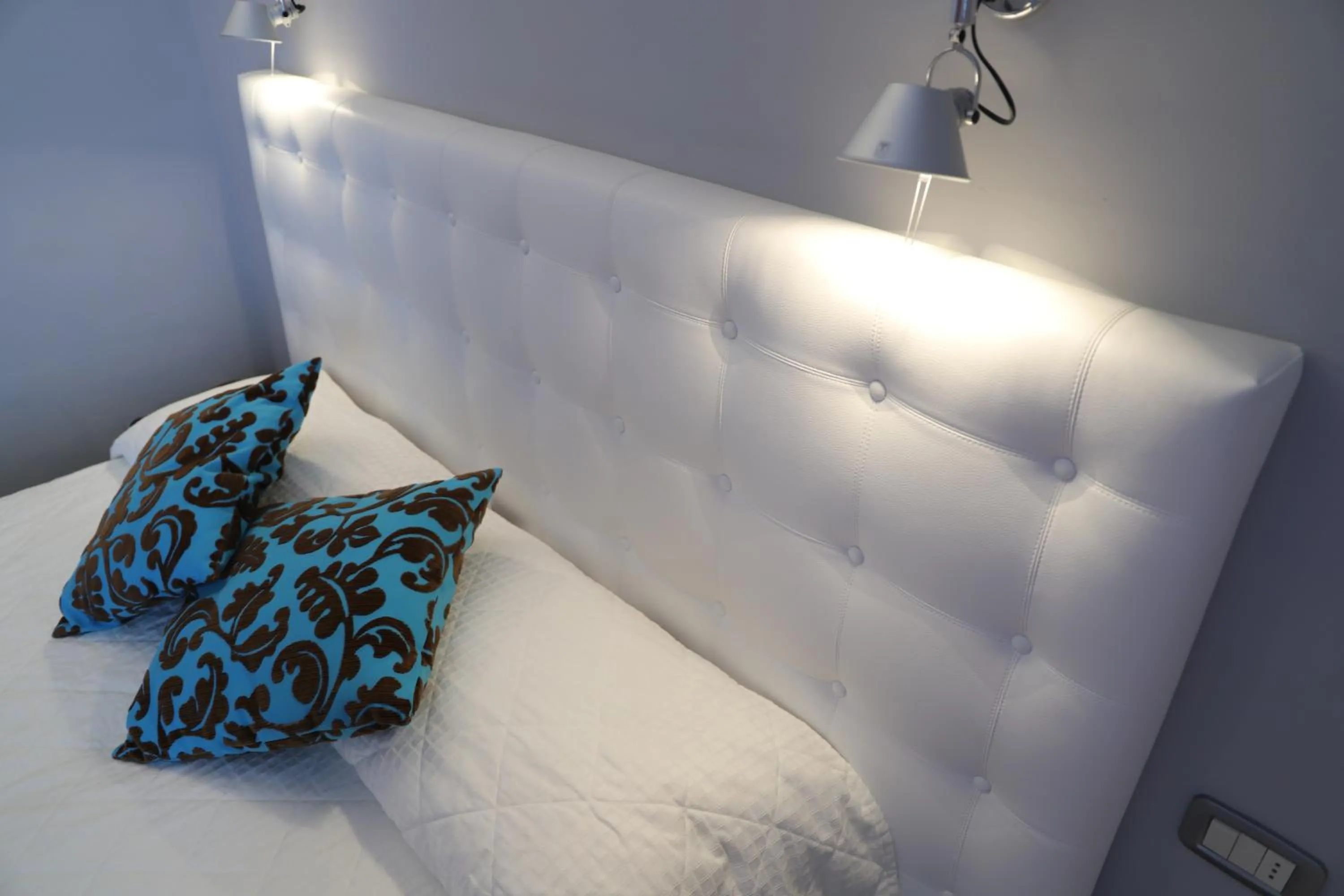 Bed in Hotel Metropol