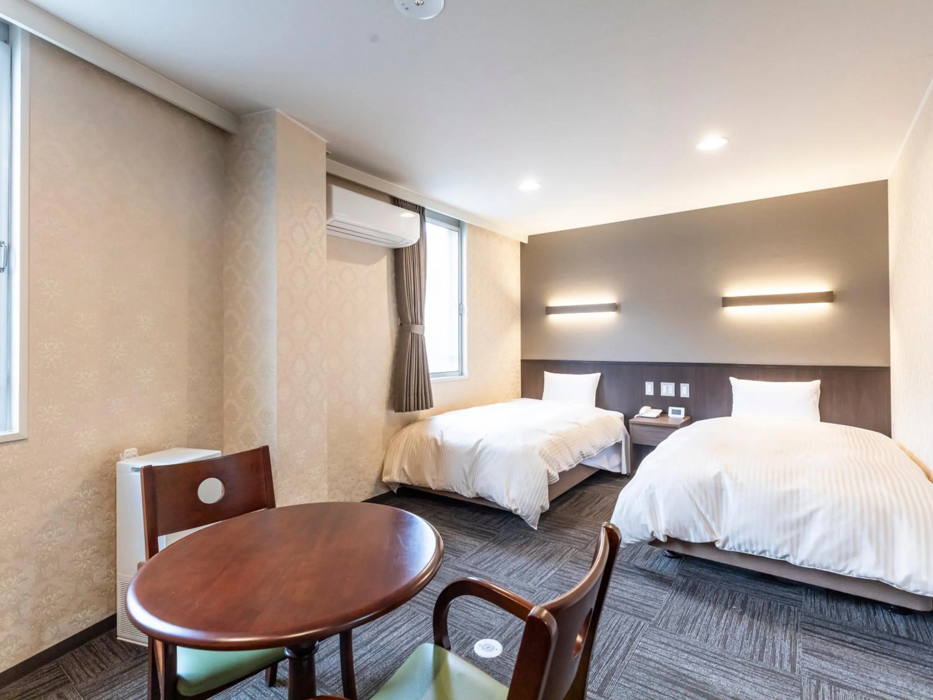 Standard Twin Room - single occupancy in Business Hotel Awaikeda Eleven 2