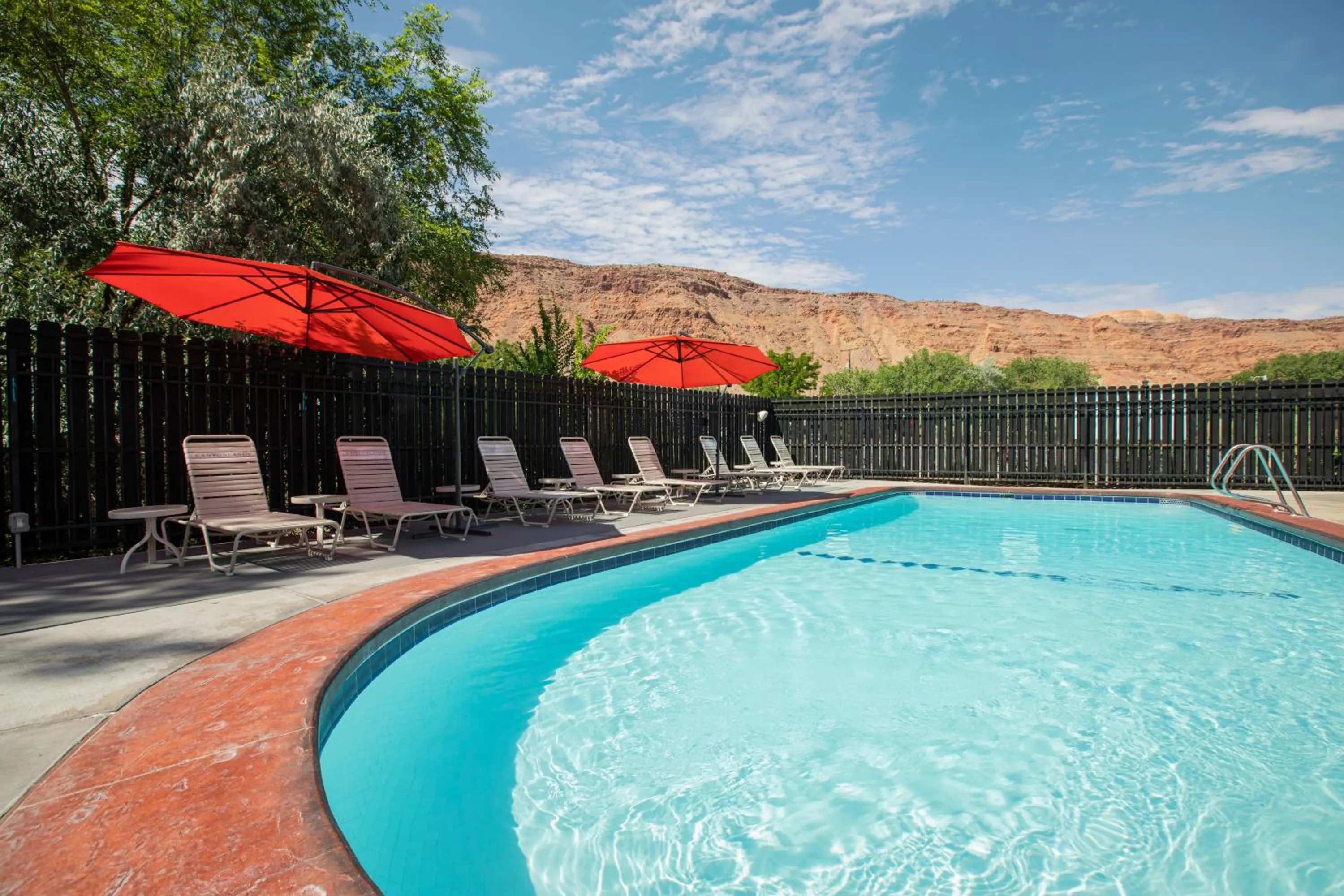 Swimming pool in Sun Outdoors Moab Downtown