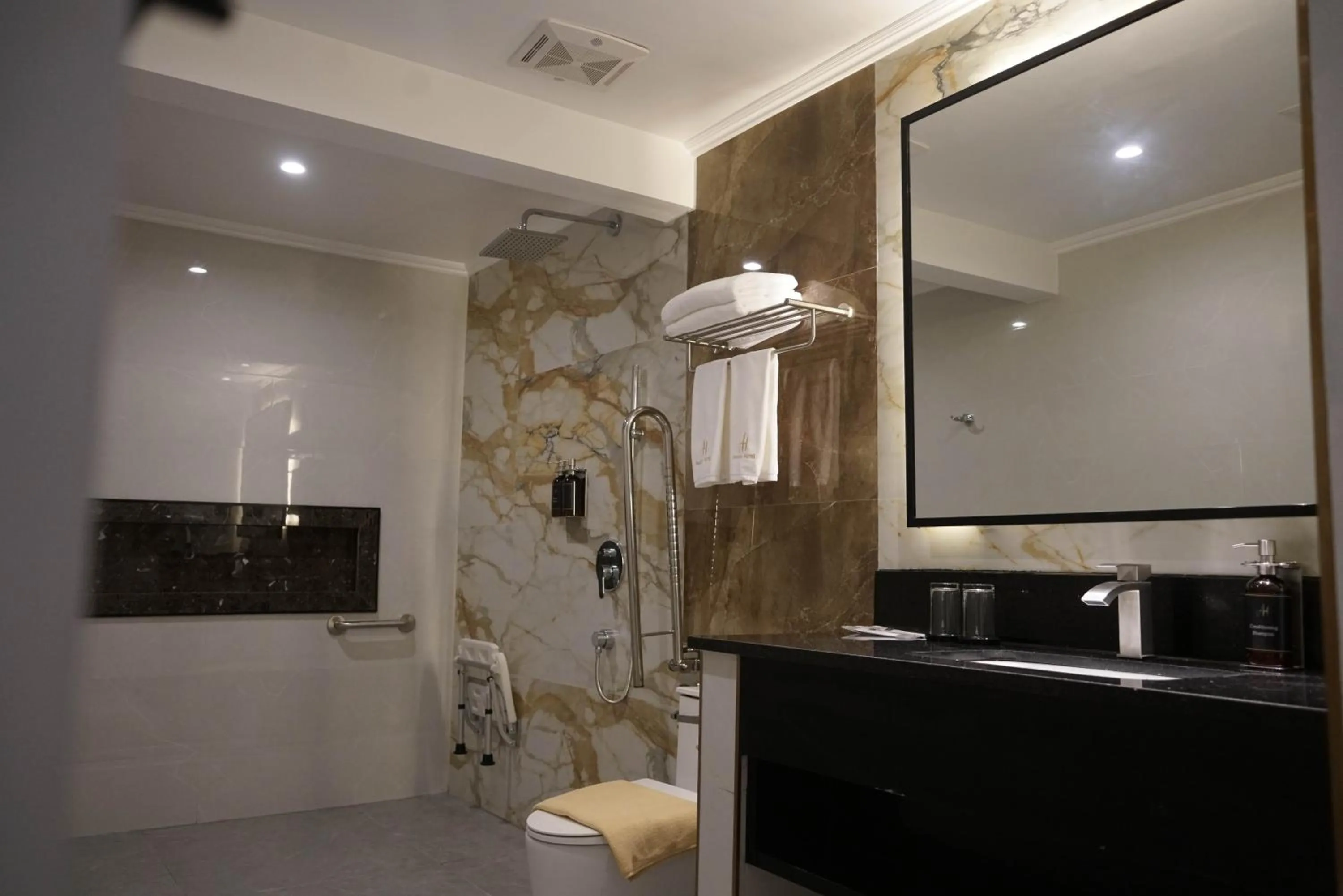 Shower in Amarah Hotel