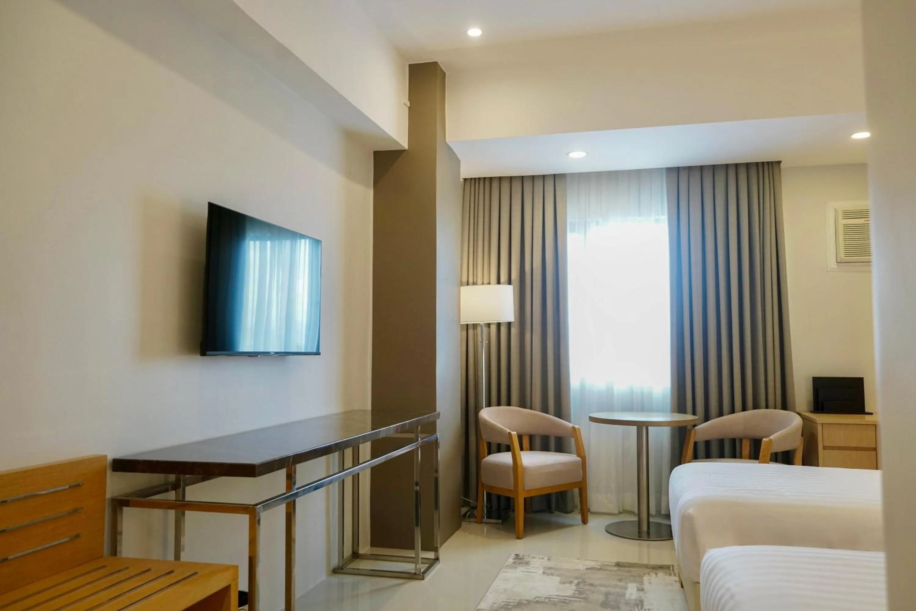 TV and multimedia, Bed in Amarah Hotel