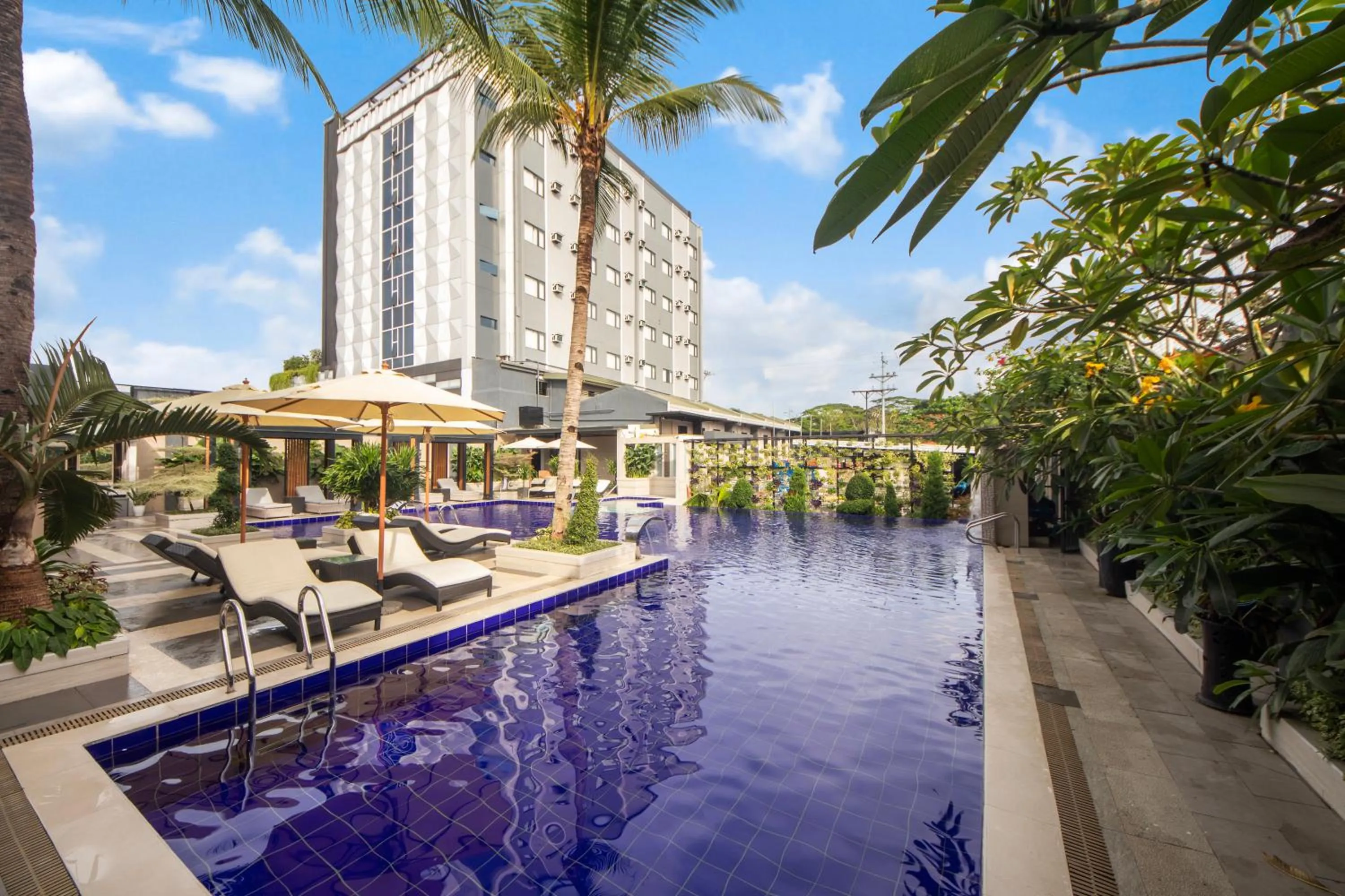 Swimming pool in Amarah Hotel