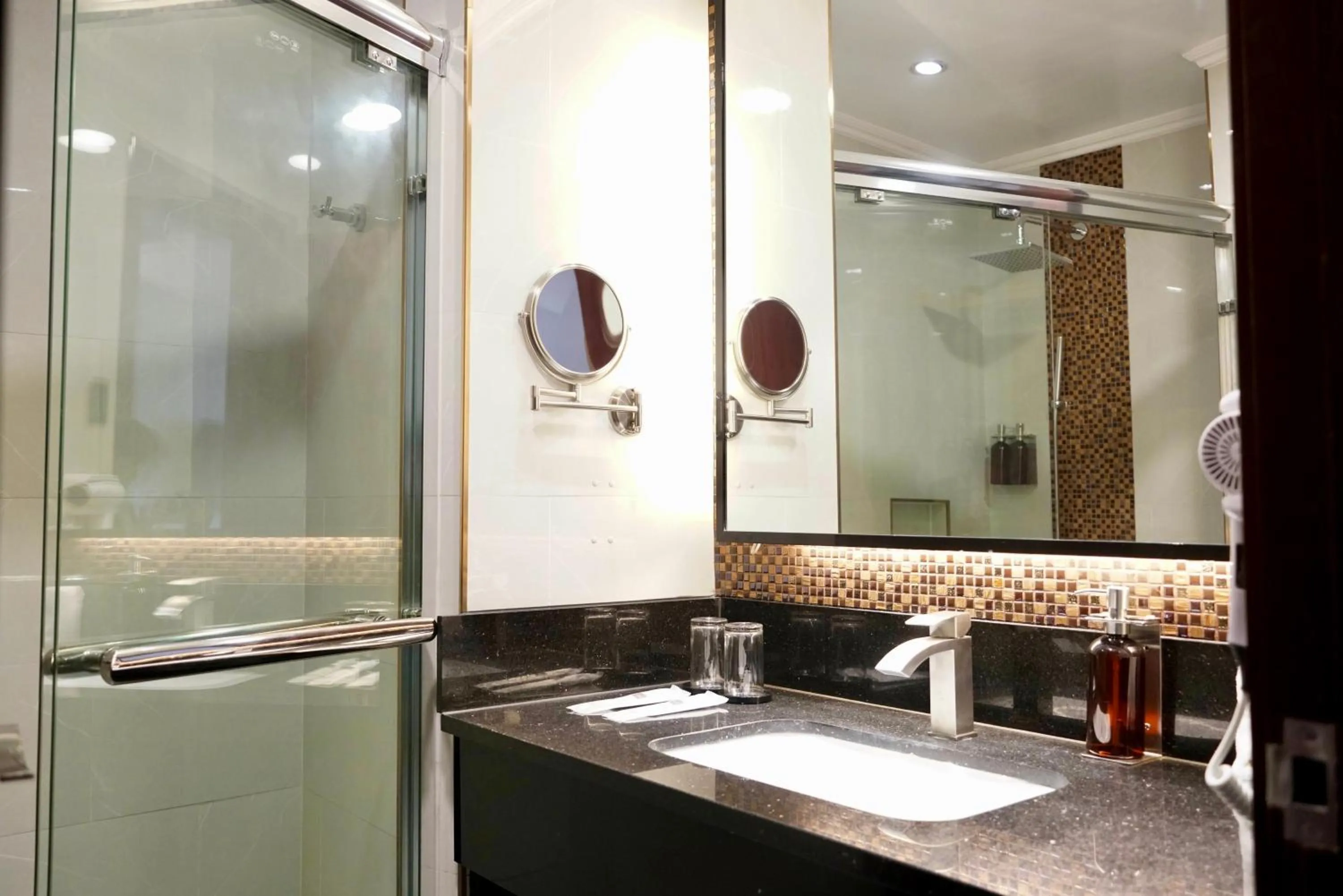 Shower in Amarah Hotel