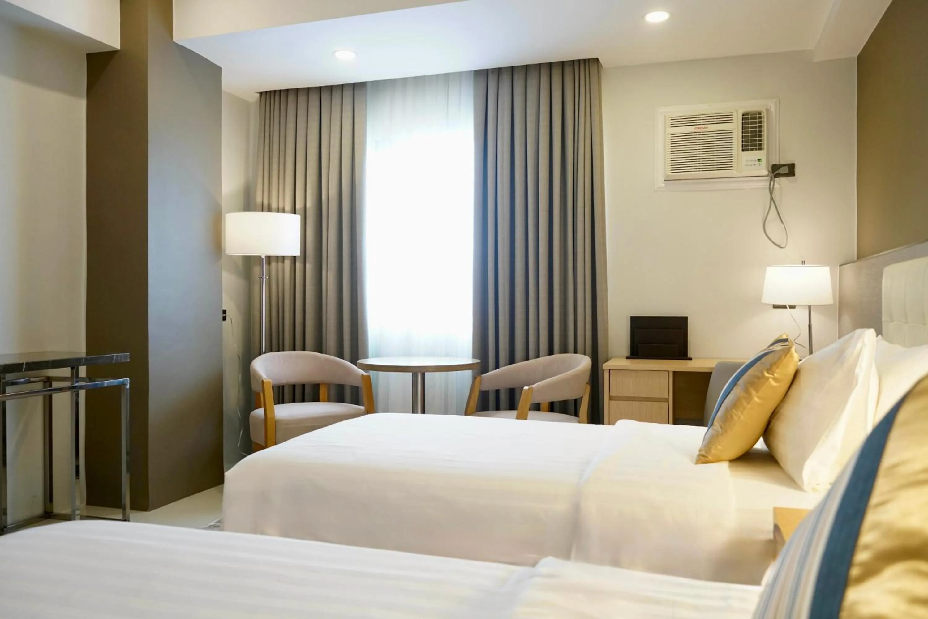 TV and multimedia, Bed in Amarah Hotel