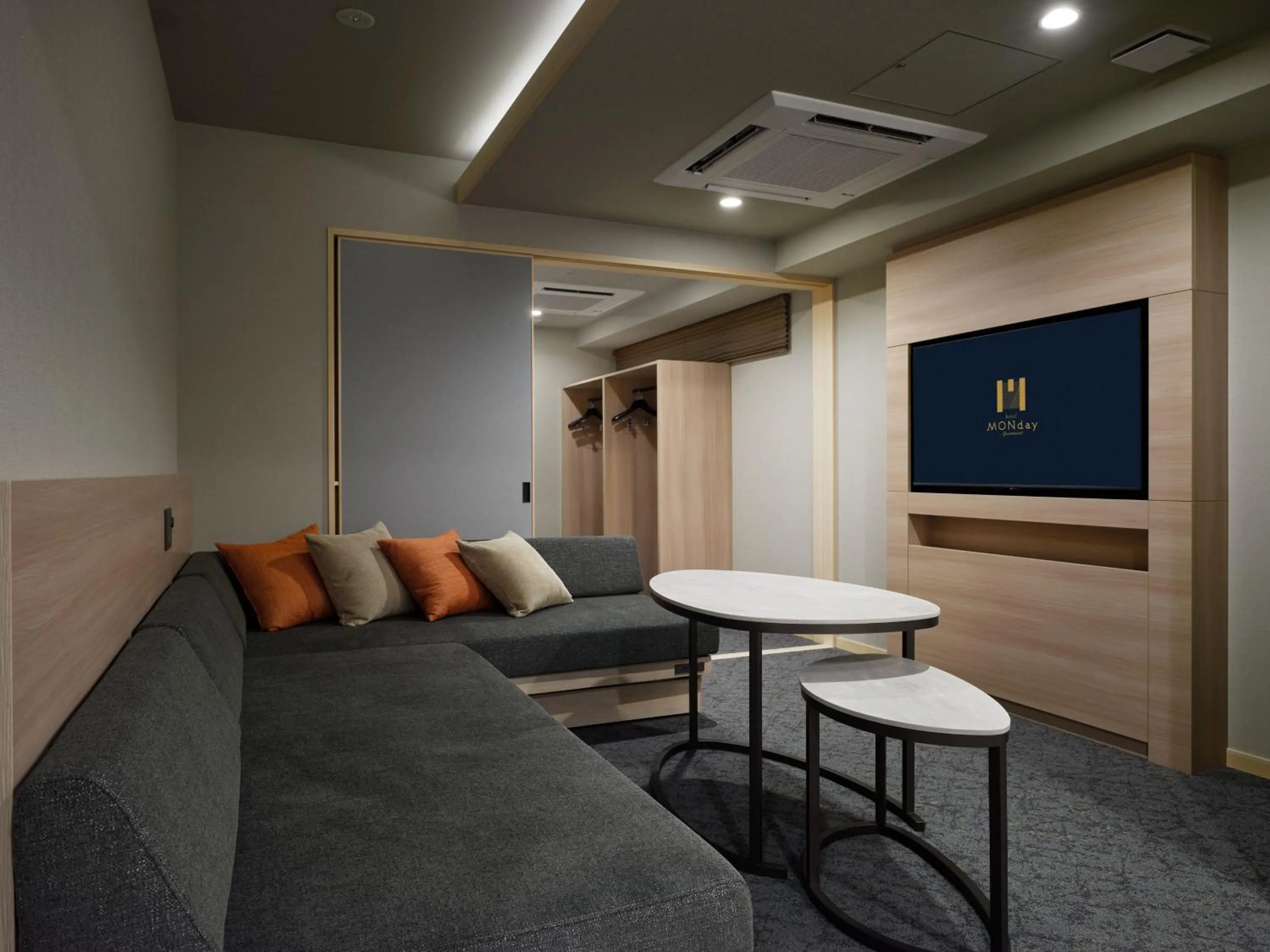 Premium Apart MONday KYOTO GOJO