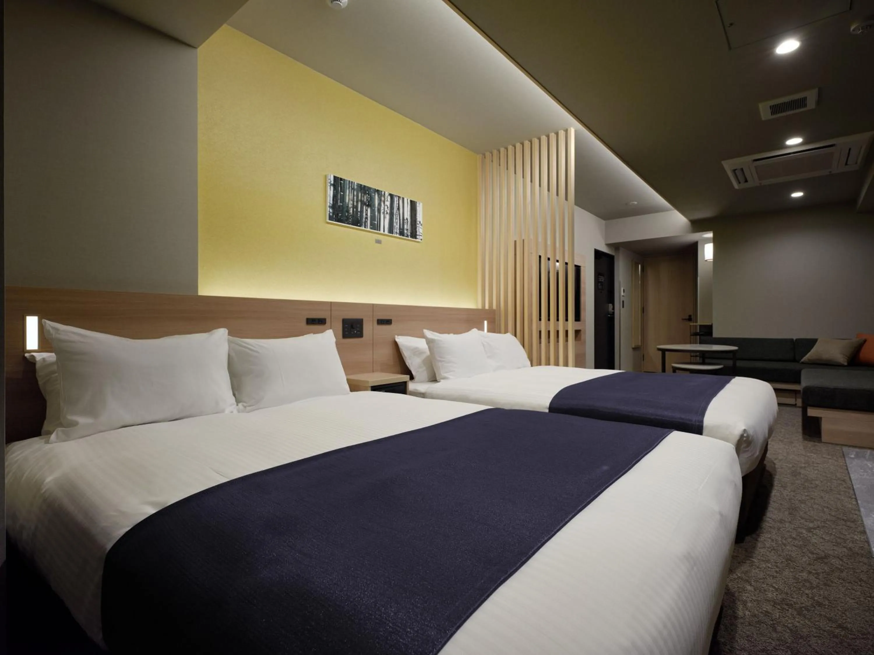 Bed in Premium Apart MONday KYOTO GOJO