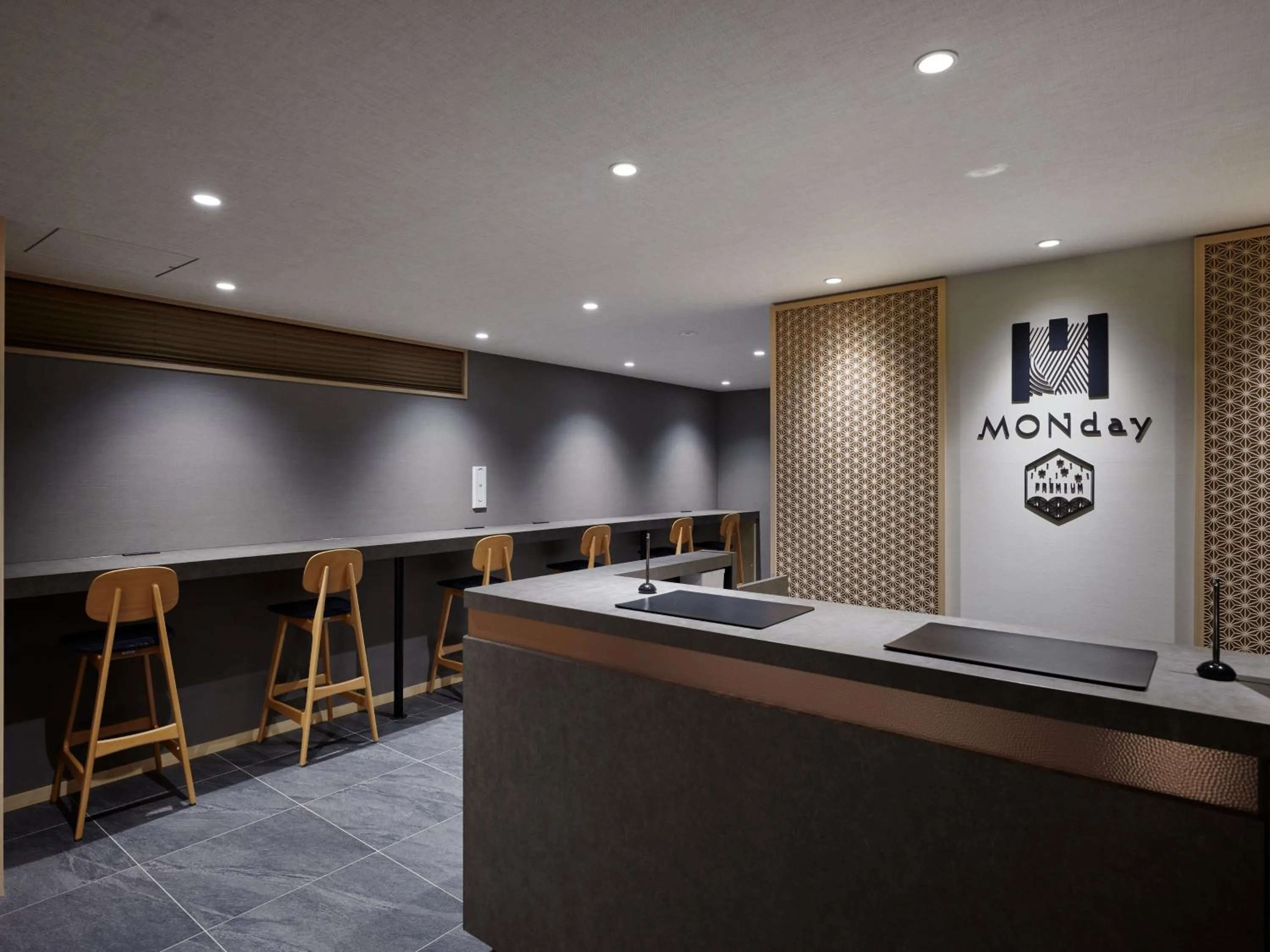 Premium Apart MONday KYOTO GOJO