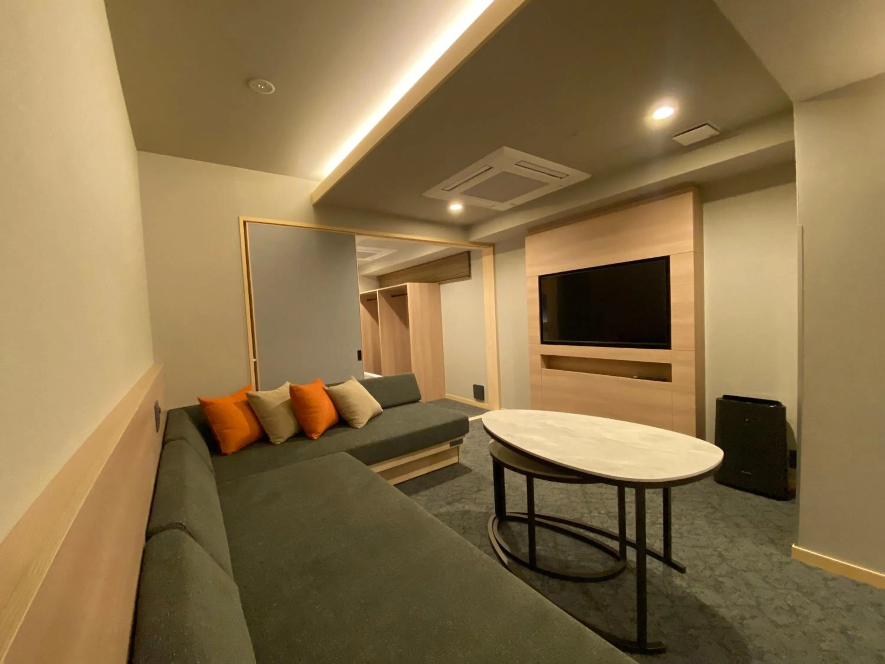 Premium Apart MONday KYOTO GOJO