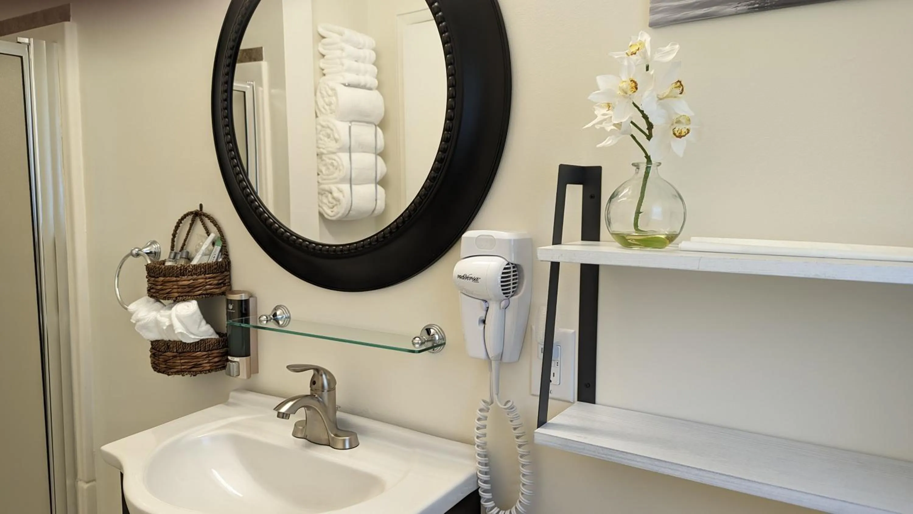 Bathroom in Amherst Inn - Virginia